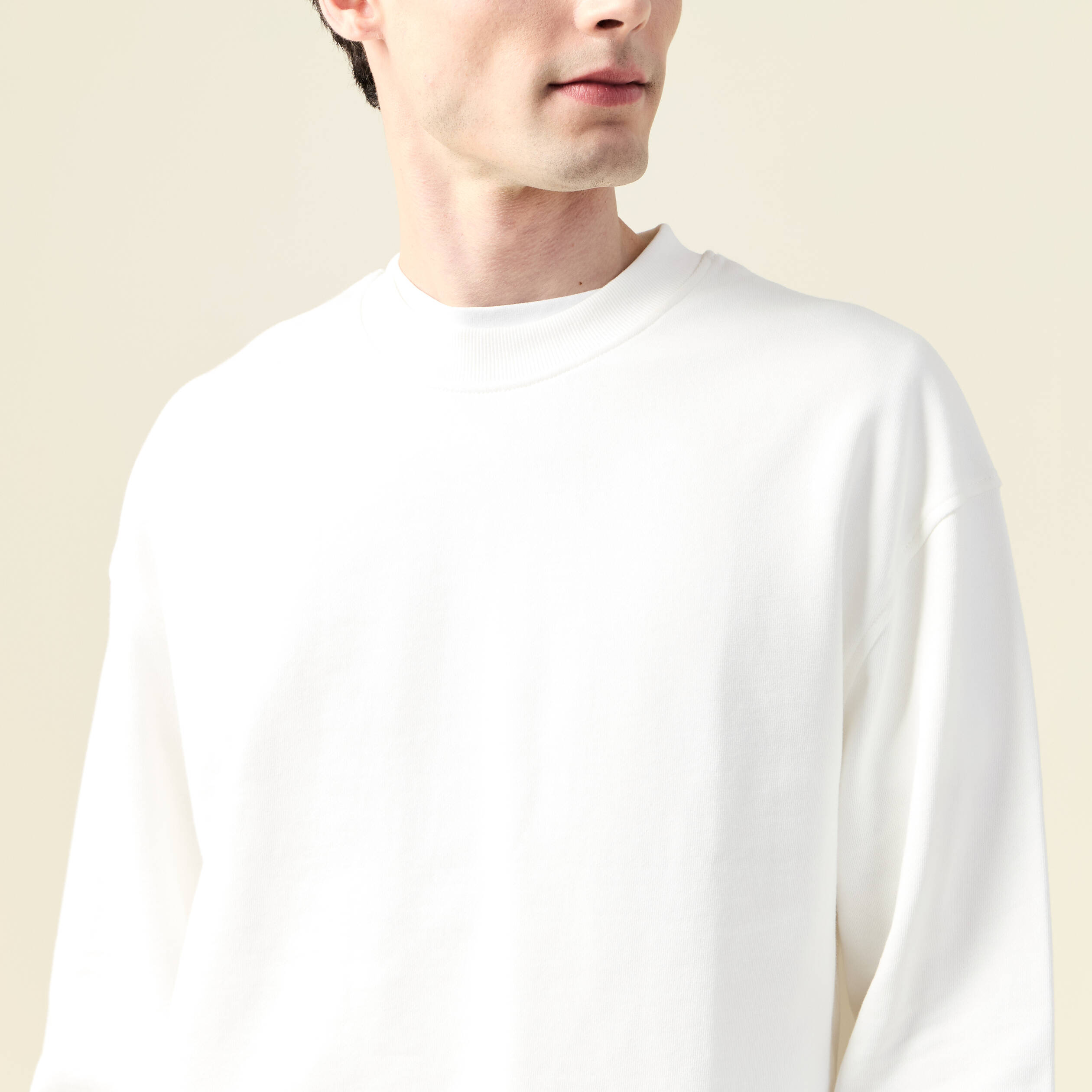 Sweat col rond manches longues en coton ecru homme