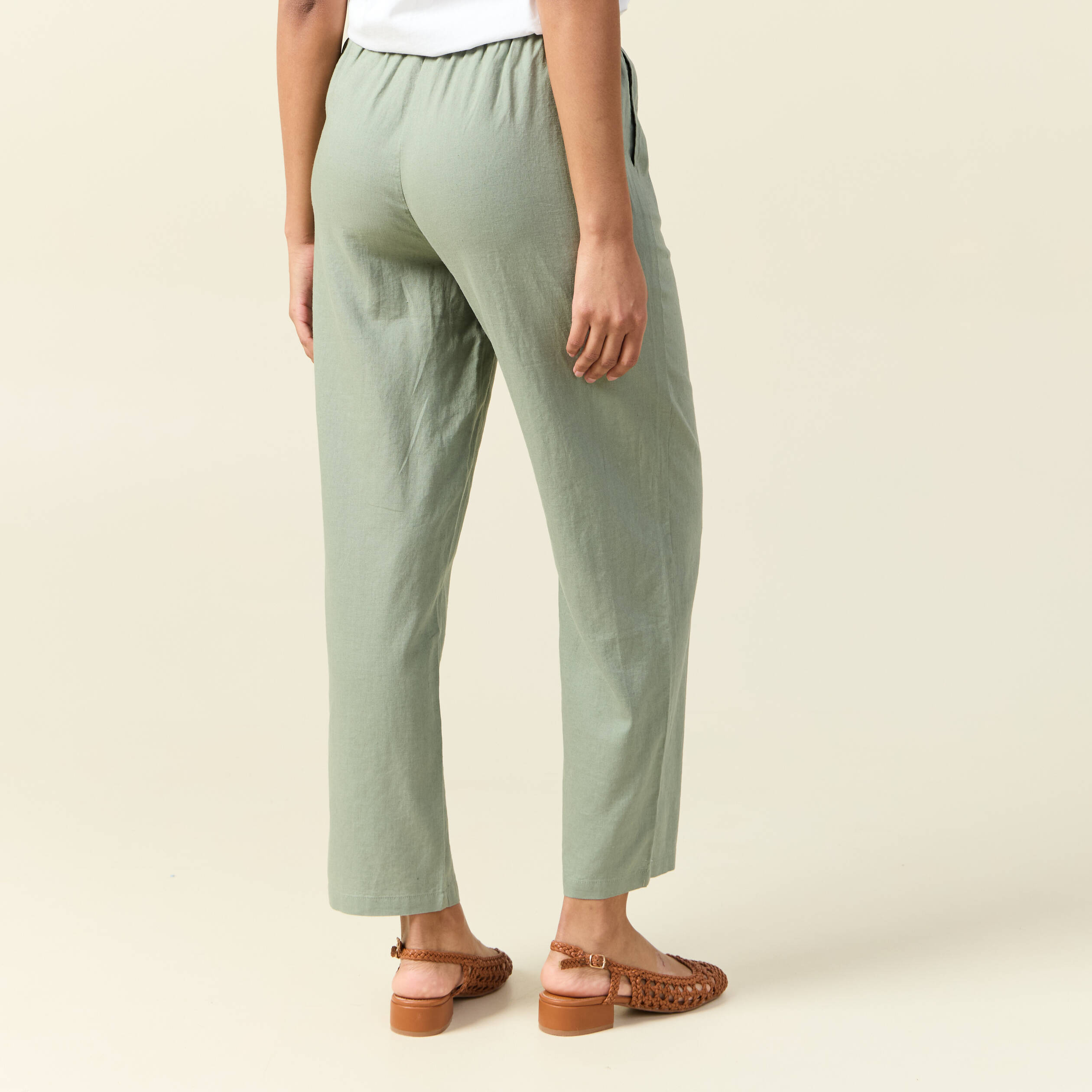 pantalon droit 78eme vert kaki femme Pantalon droit 7/8ème vert kaki femme