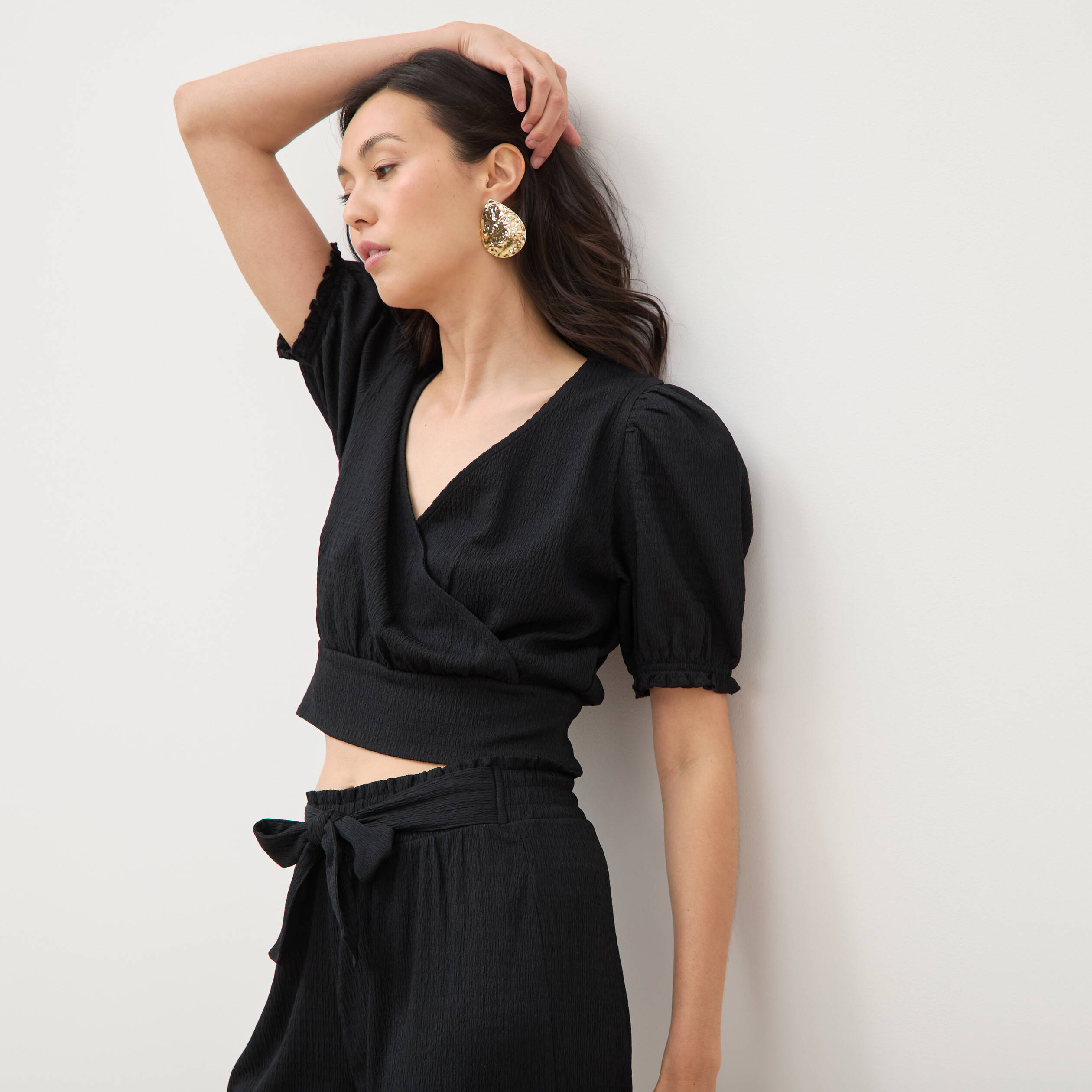 Blouse cropped manches courtes noir femme