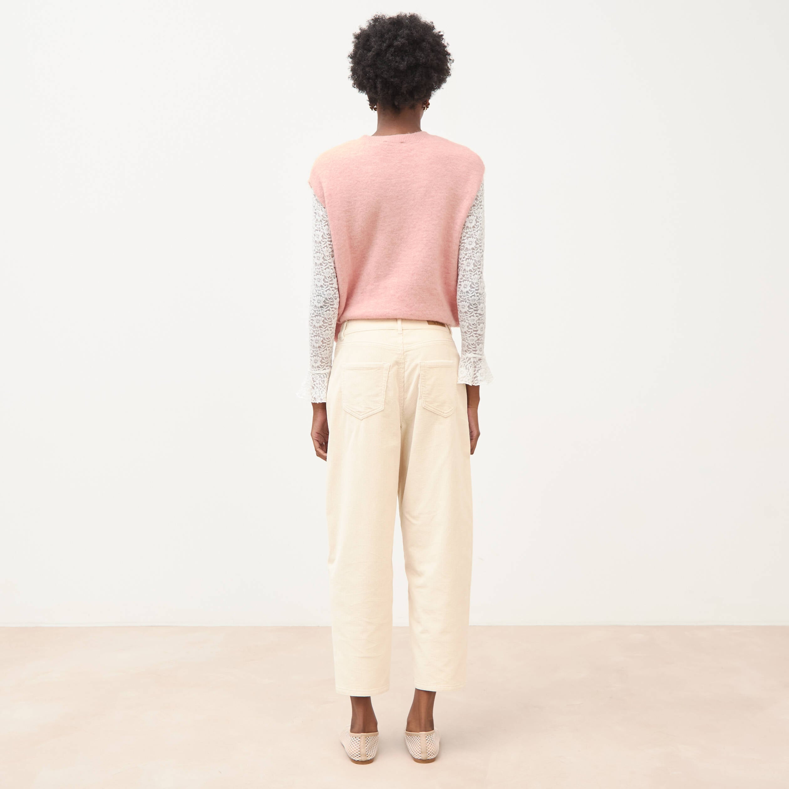 Pantalon taille haute velours resserr&eacute; ivoire femme