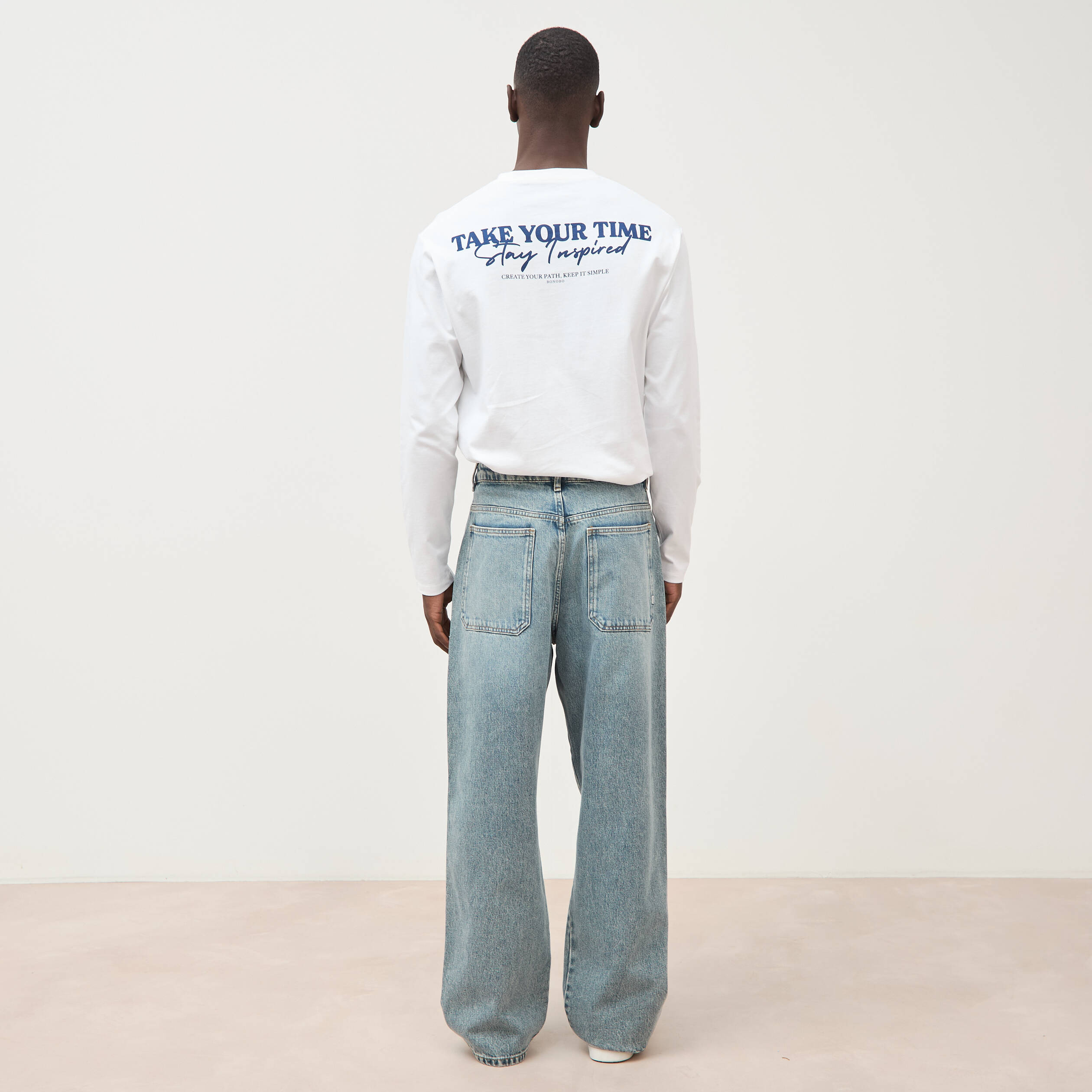 Jeans loose longueur 32 en coton denim dirty homme