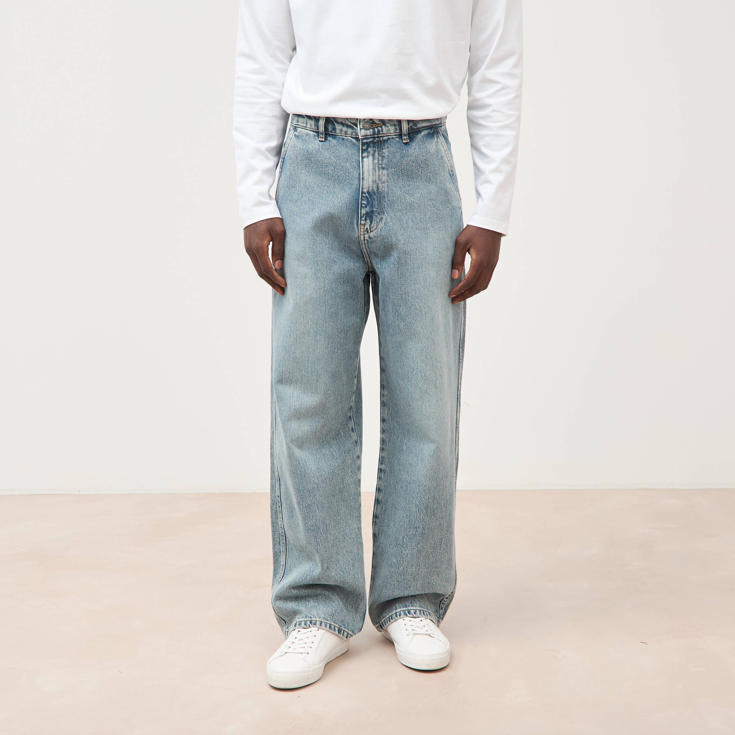 Jeans loose longueur 32 en coton denim dirty homme