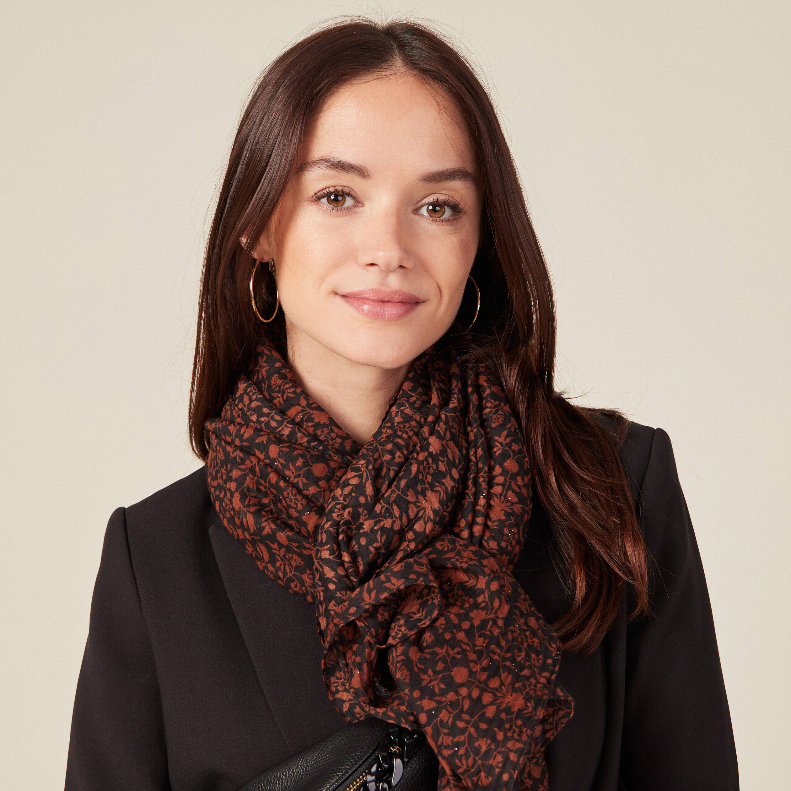 Foulard noir femme