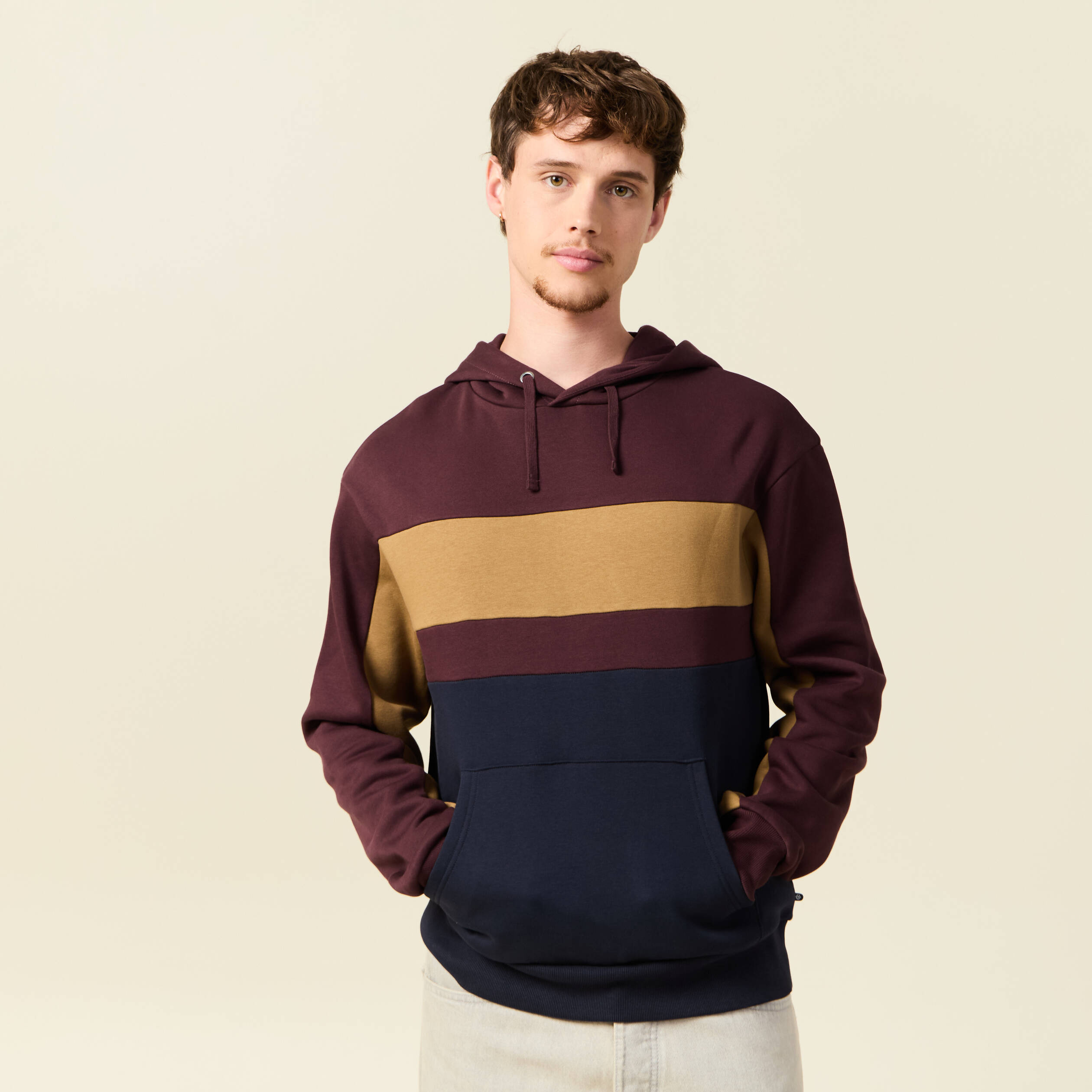 Sweat &agrave; capuche manches longues bordeaux homme