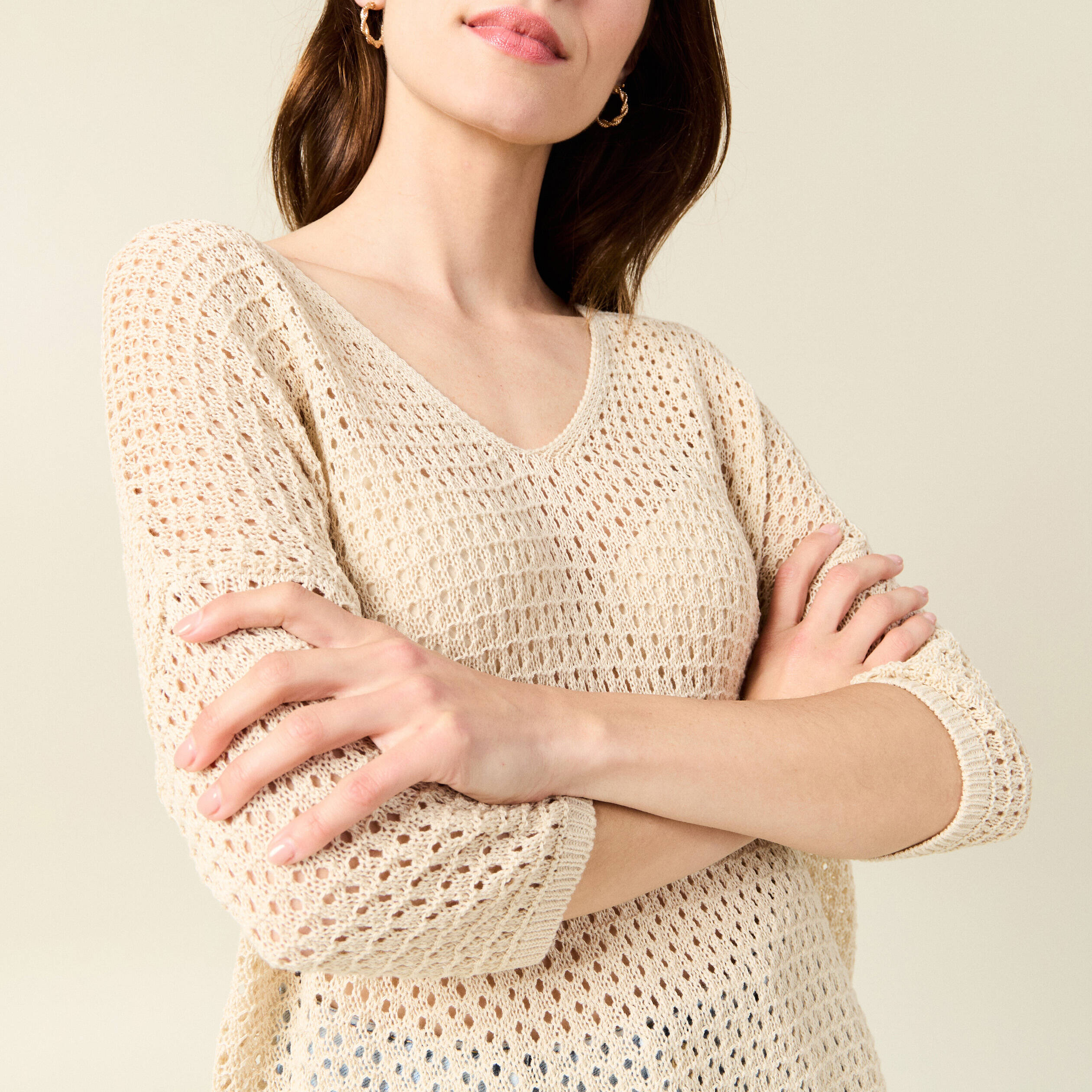 Pull ajour&eacute; col v manches 3/4 creme femme
