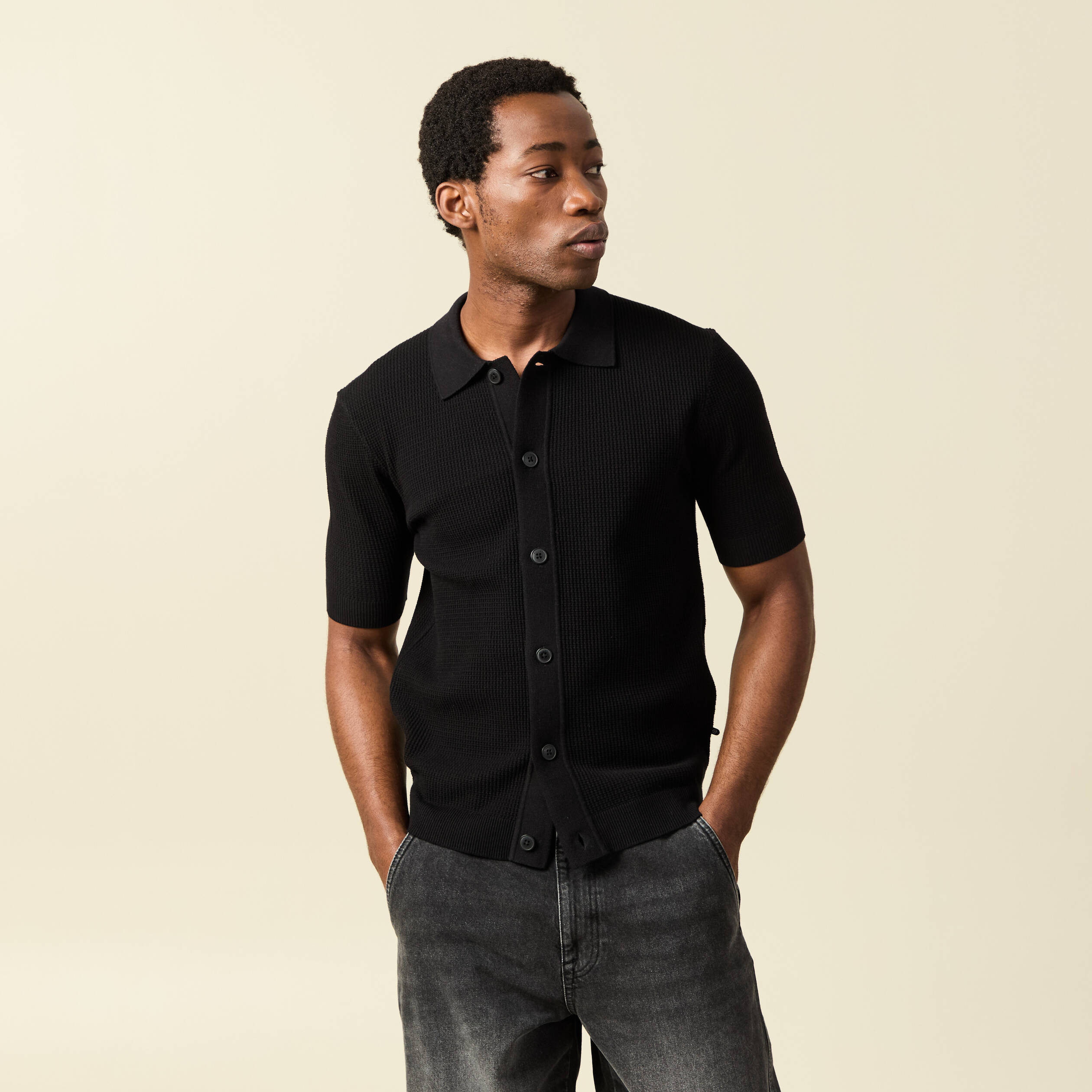 Chemise manches courtes col polo noir homme