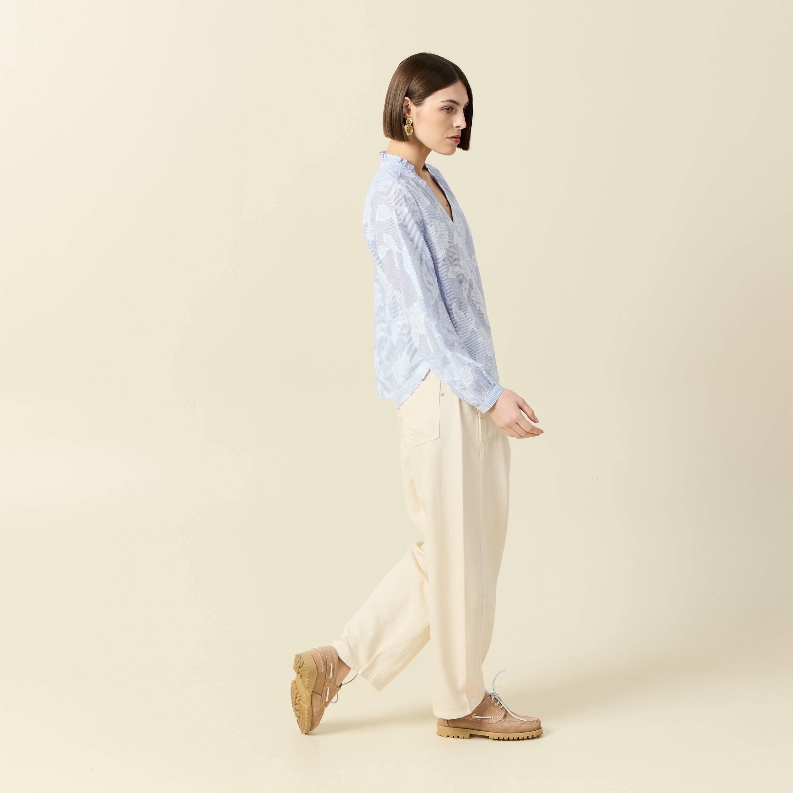 Chemise en coton col V manches longues bleu gris femme