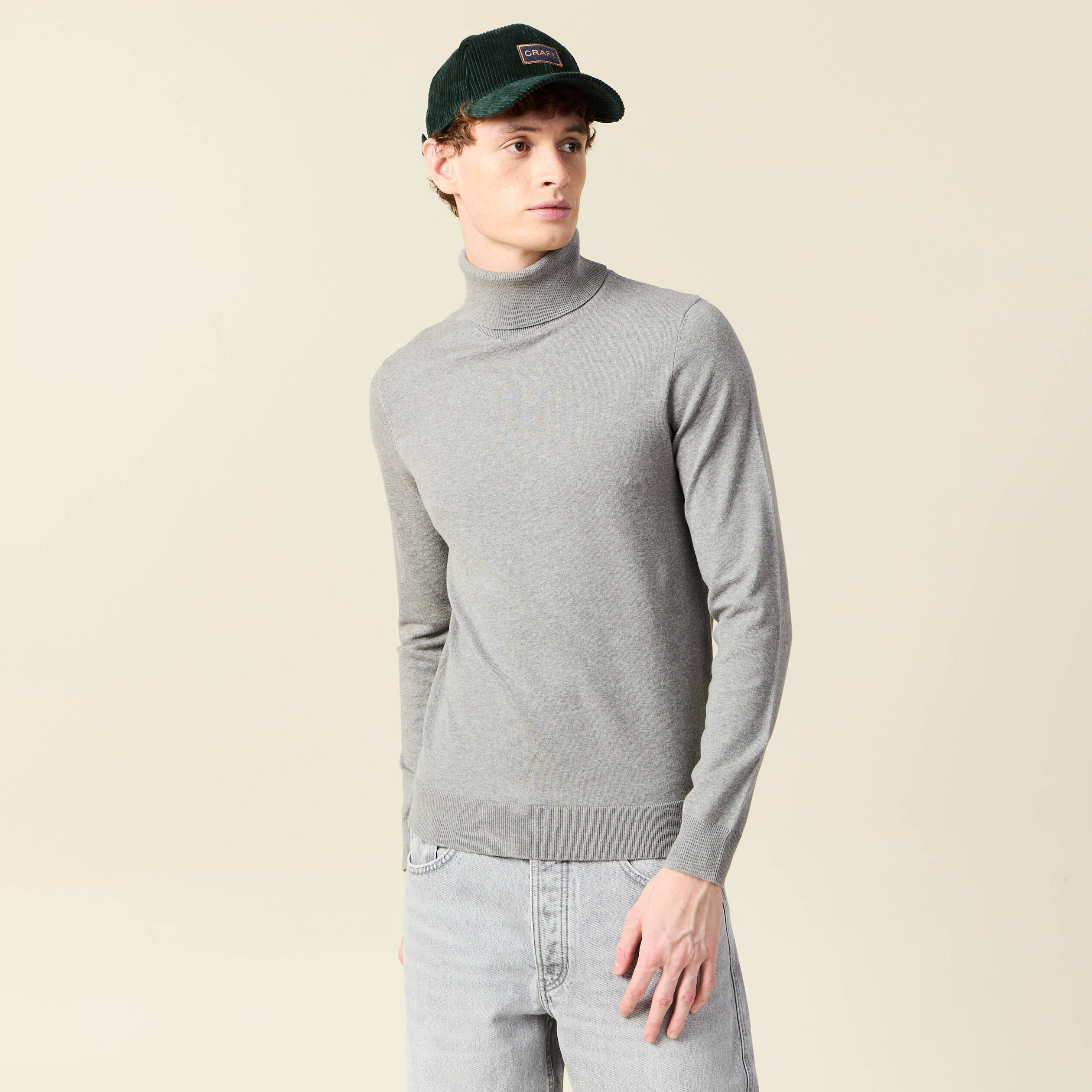 Pull droit court manches longues gris homme