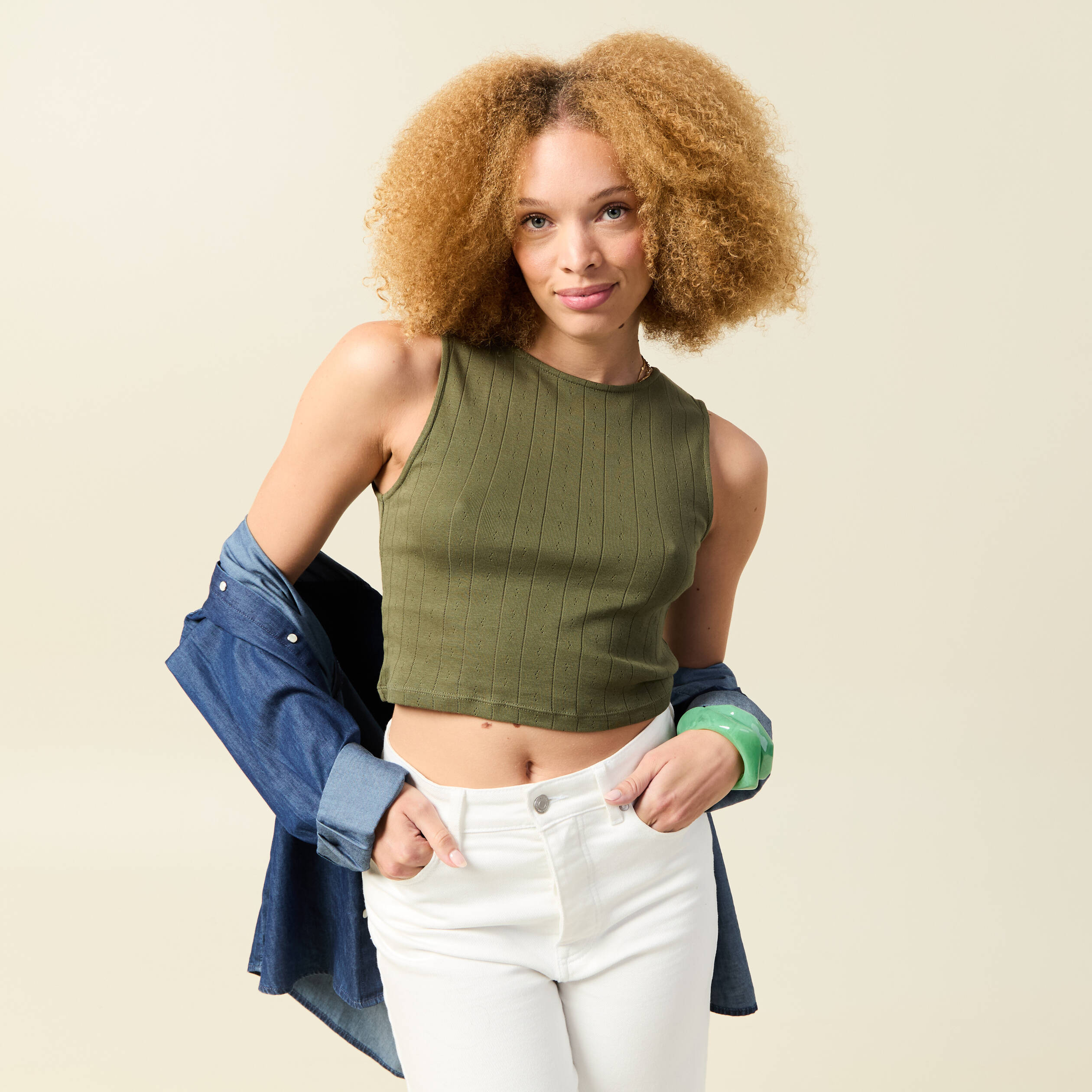 debardeur cropped col rond en coton vert kaki femme Débardeur cropped col rond en coton vert kaki femme