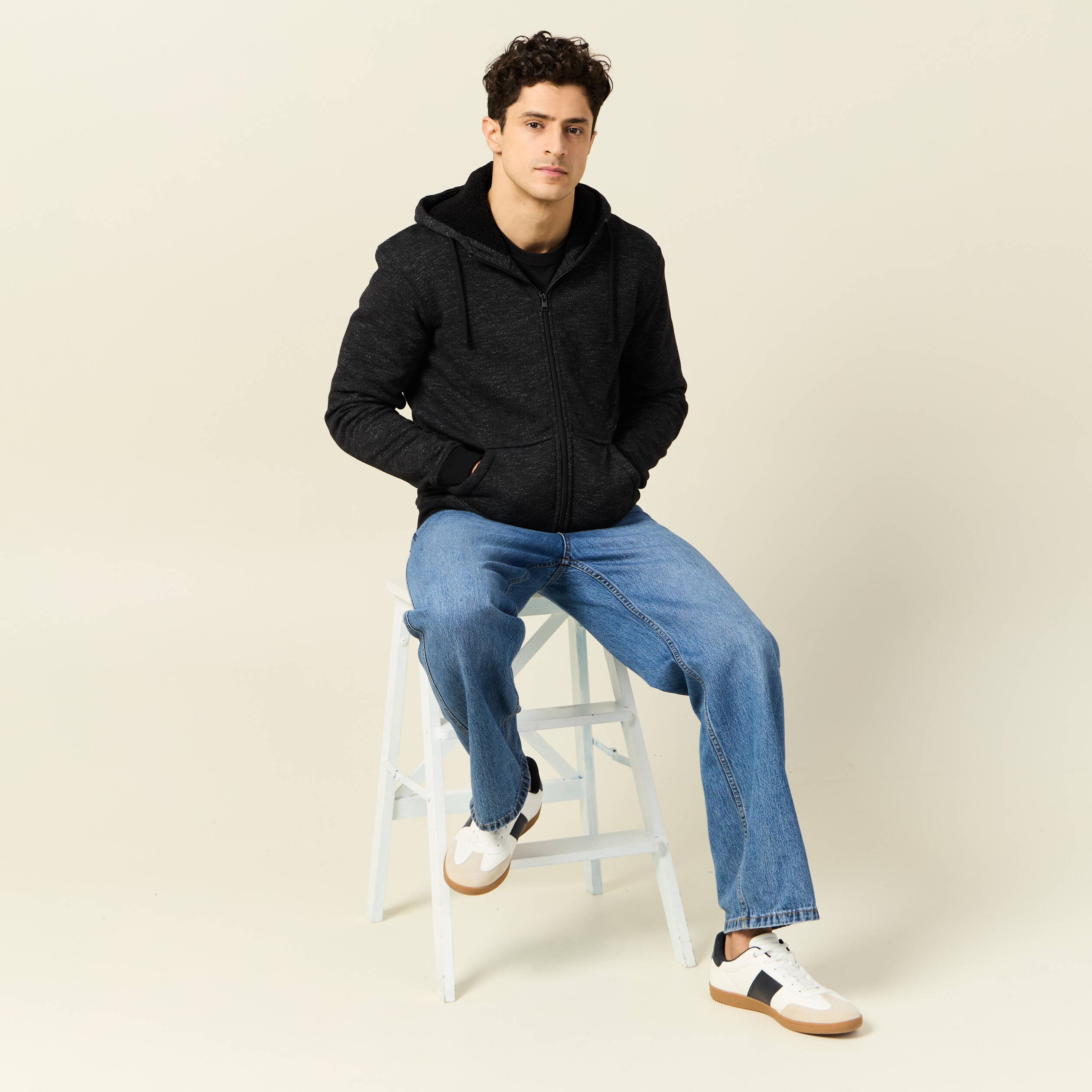 Sweat manches longues zippé noir homme