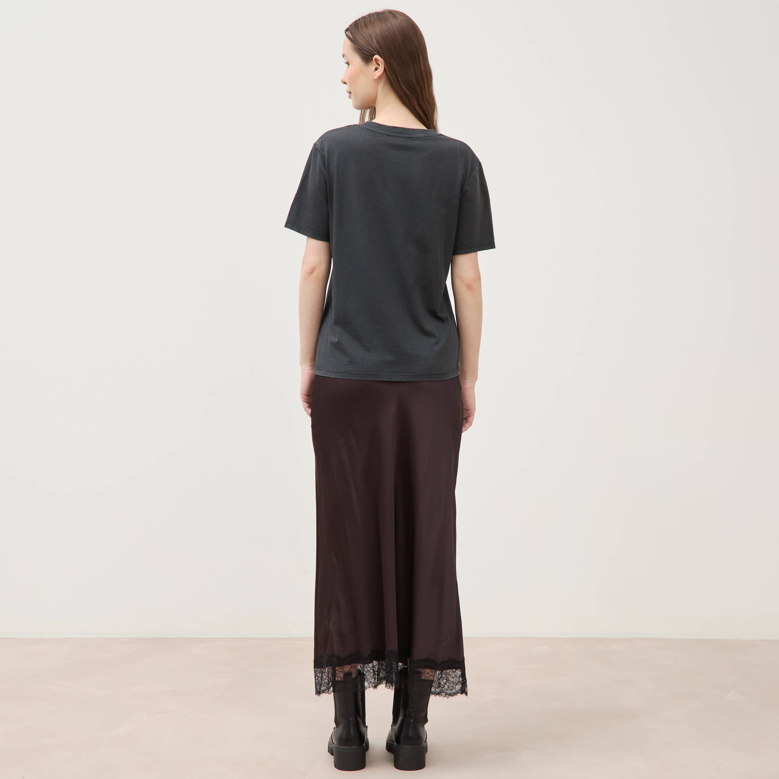 T-shirt droit col rond manches courtes noir femme