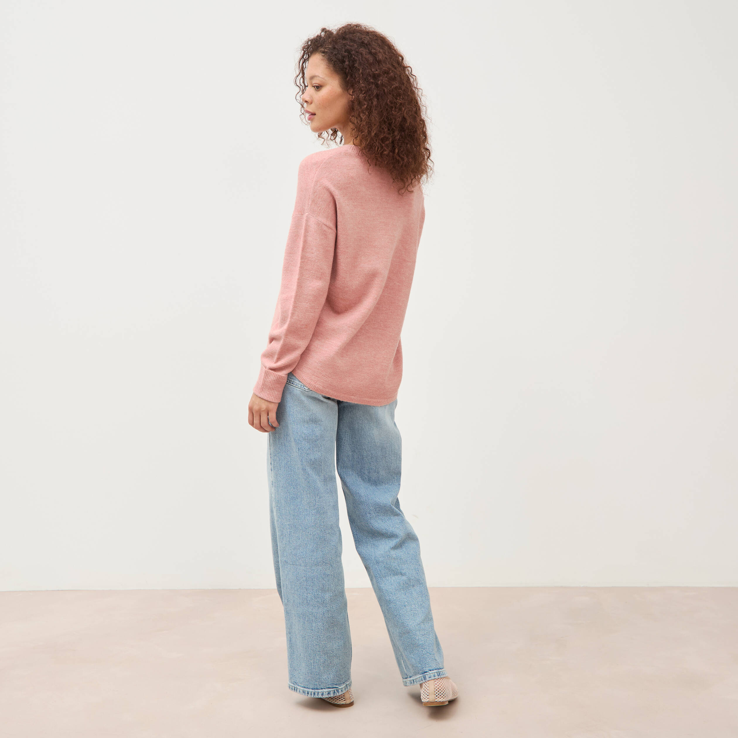 Pull manches longues col en V rose clair femme