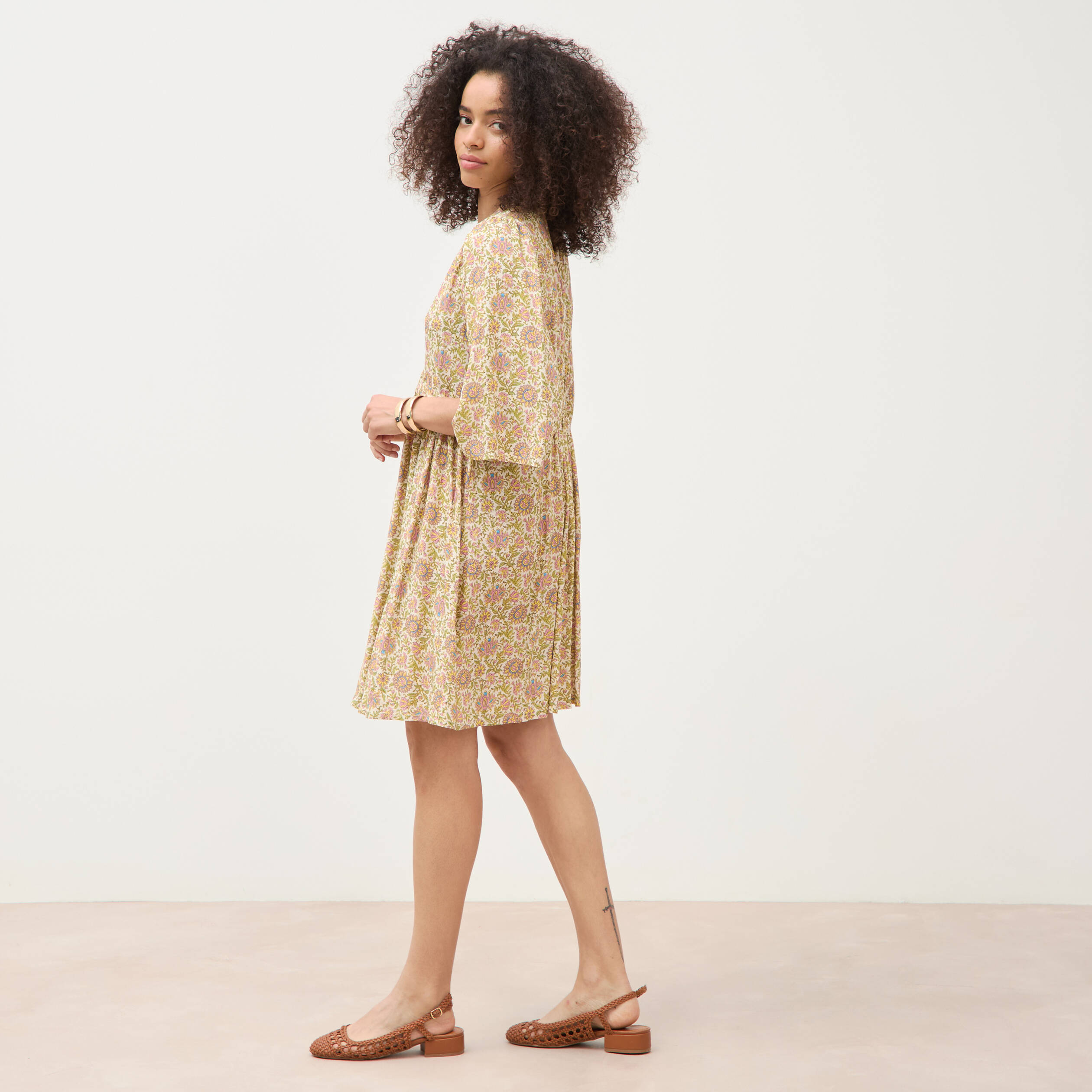 Robe fluide col v manches courtes vert femme