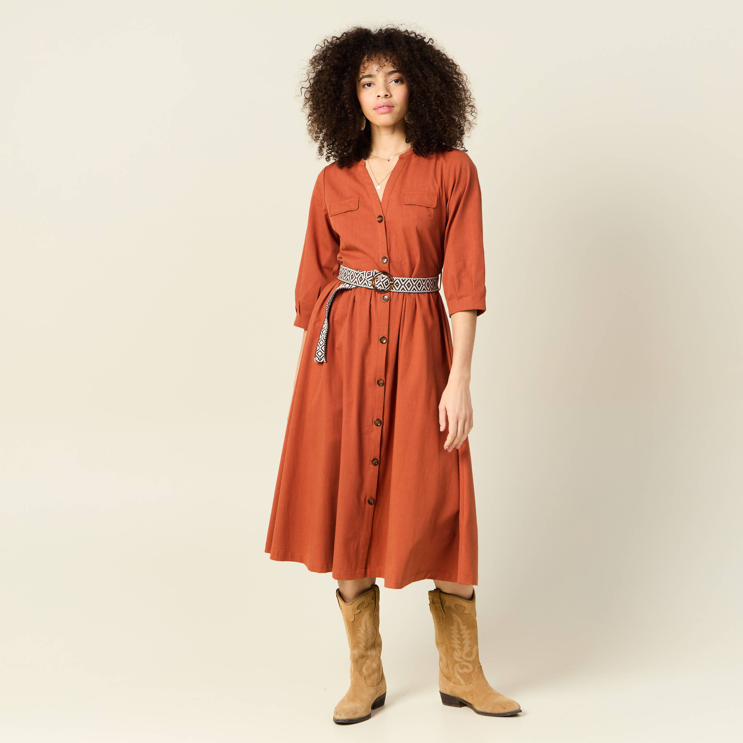 robe midi evasee ceinturee marron cognac femme Robe midi évasée ceinturée marron cognac femme