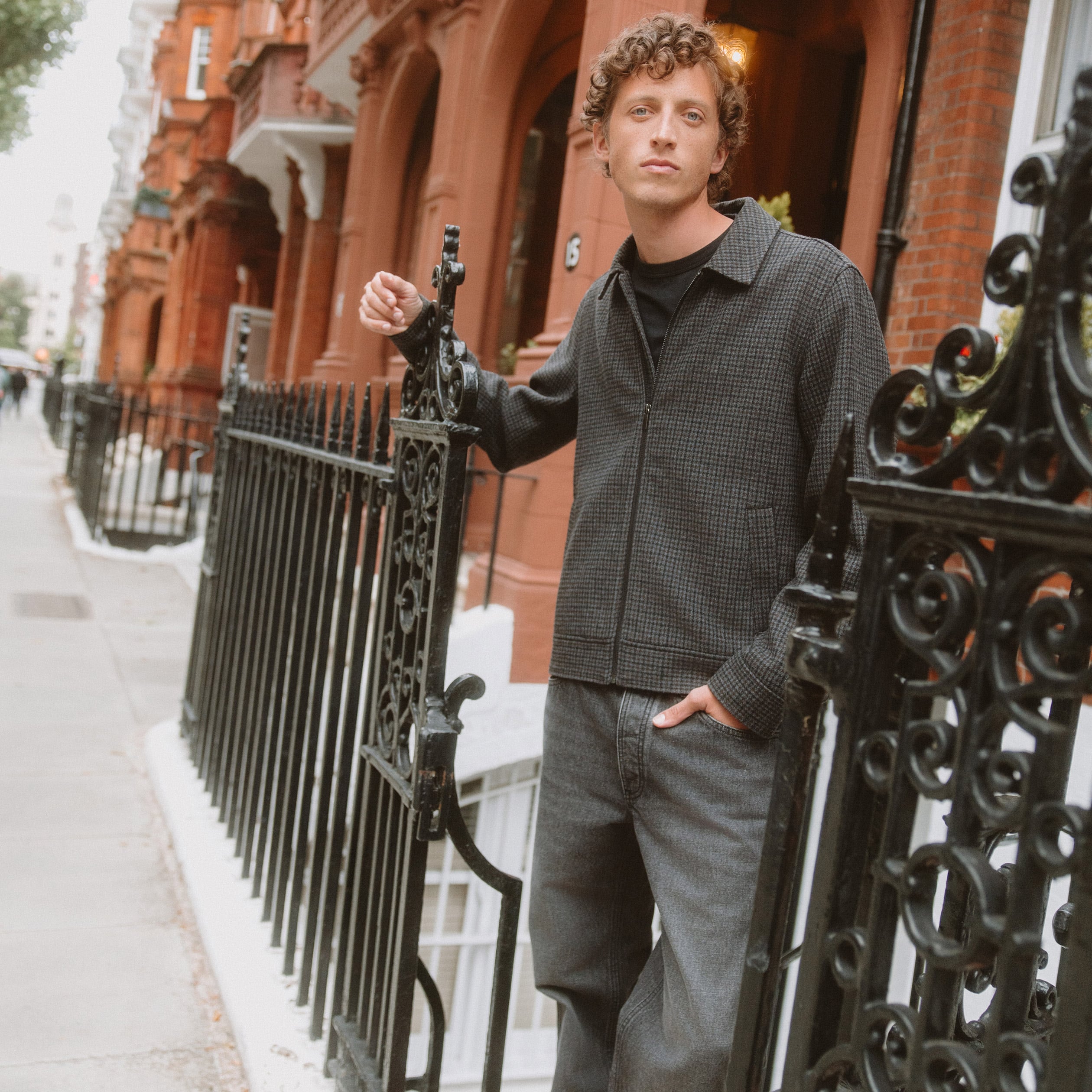 Veste oversize courte col classique gris fonc&eacute; homme