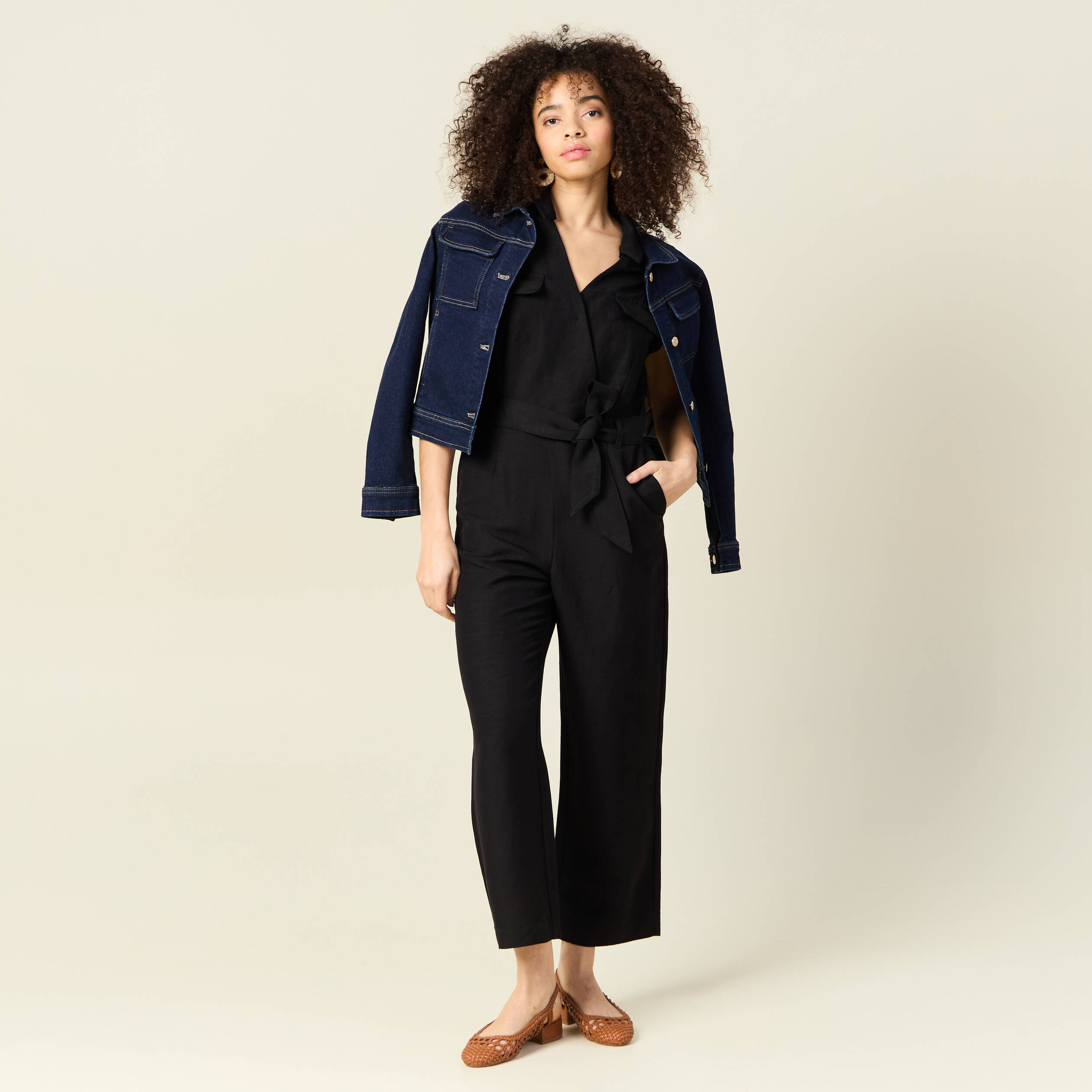 combinaison pantalon ceinturee noir femme Combinaison pantalon ceinturée noir femme