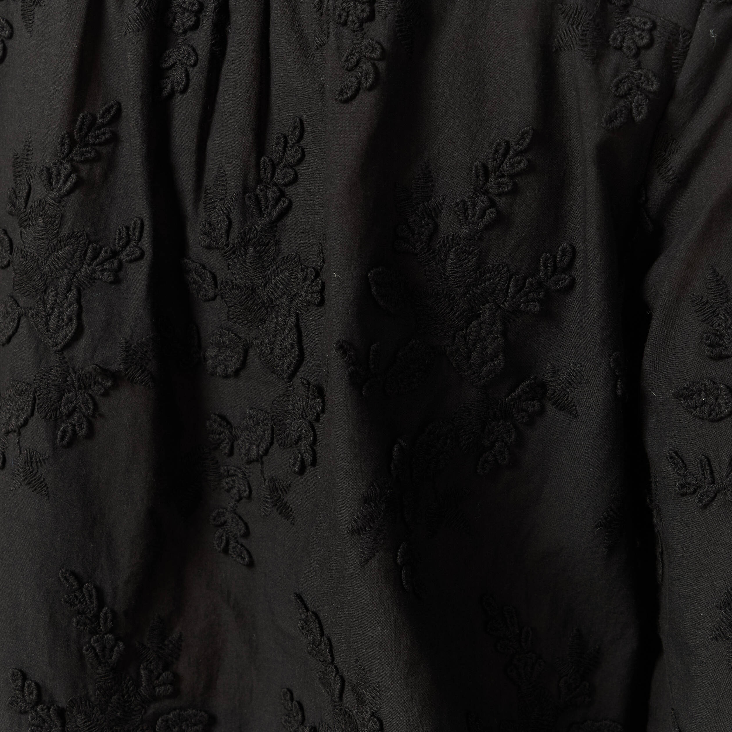 Chemise col rond manches longues brod&eacute;e noir femme