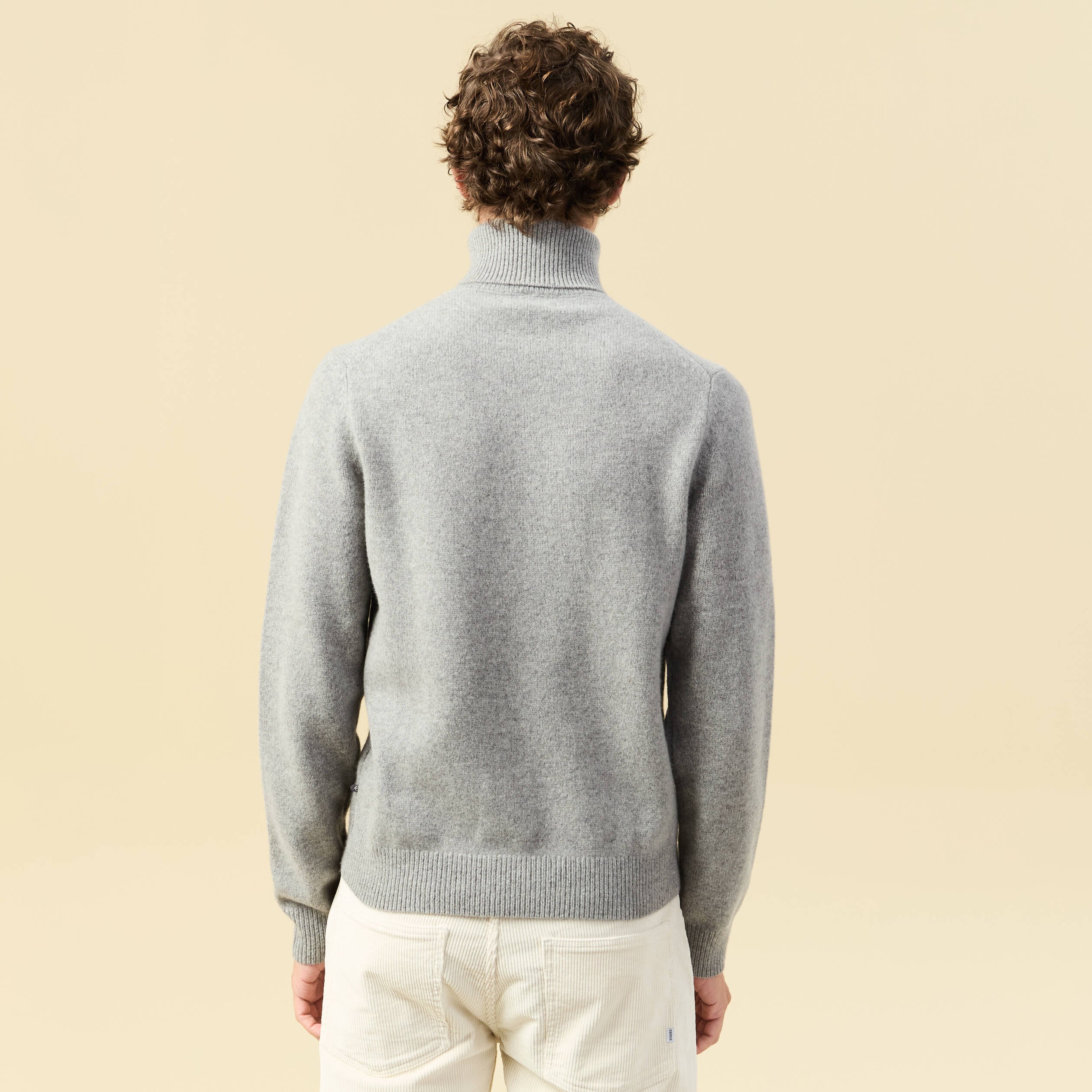 Pull droit col montant gris homme
