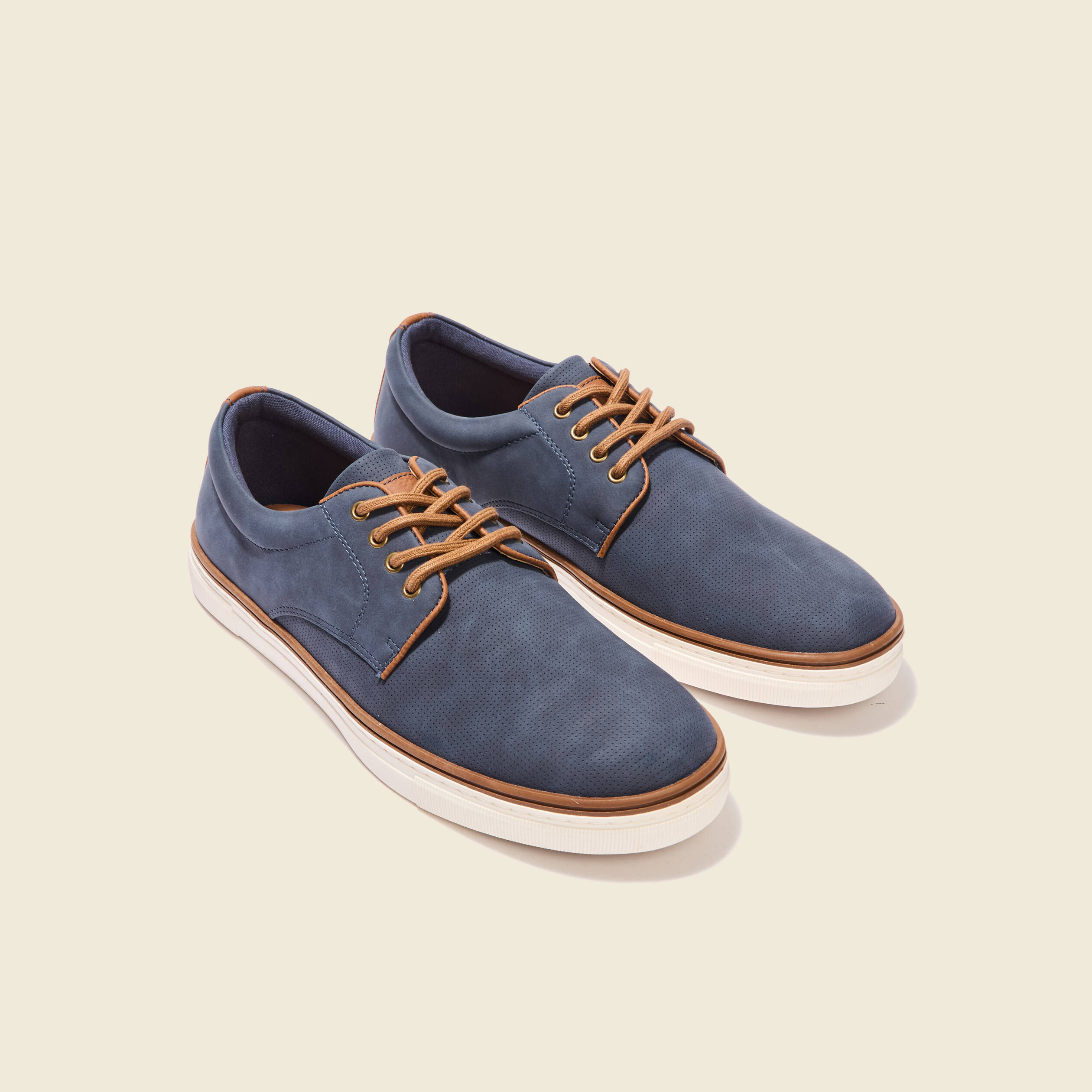 tennis plates a lacets bleu fonce homme Tennis plates à lacets bleu foncé homme