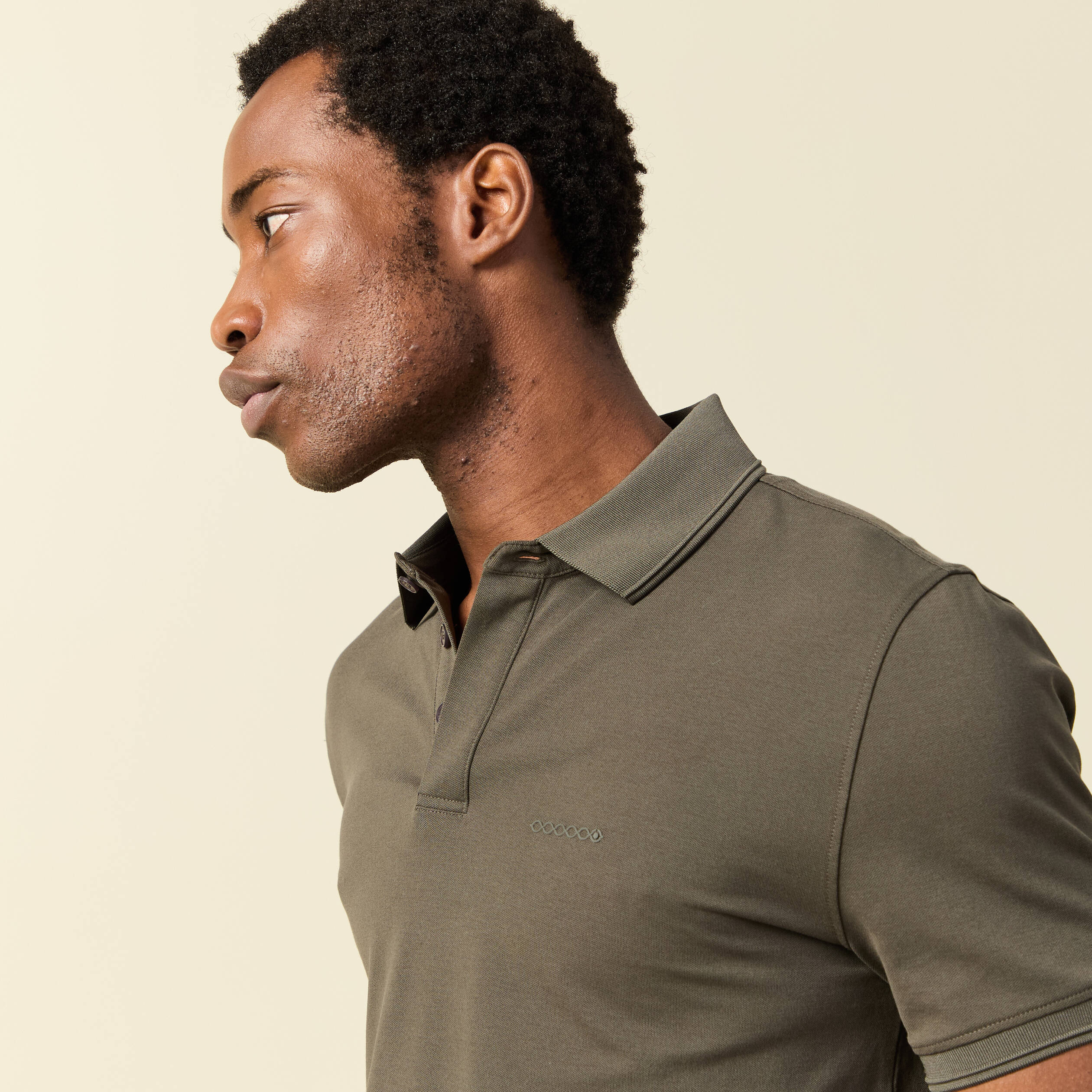 Polo cintr&eacute; manches courtes col polo vert fonc&eacute; homme