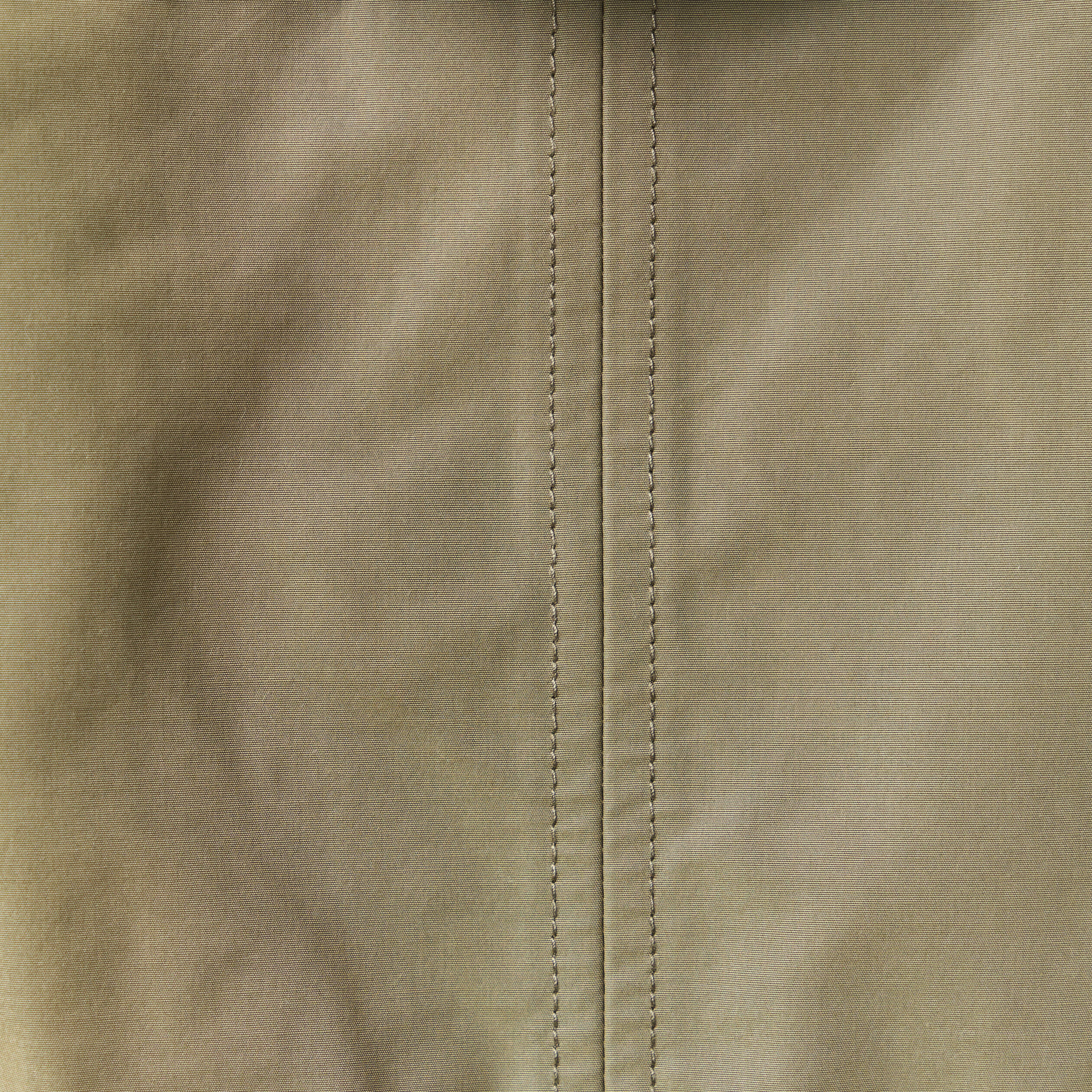 Parka longue droite d&eacute;perlante &agrave; capuche vert kaki femme