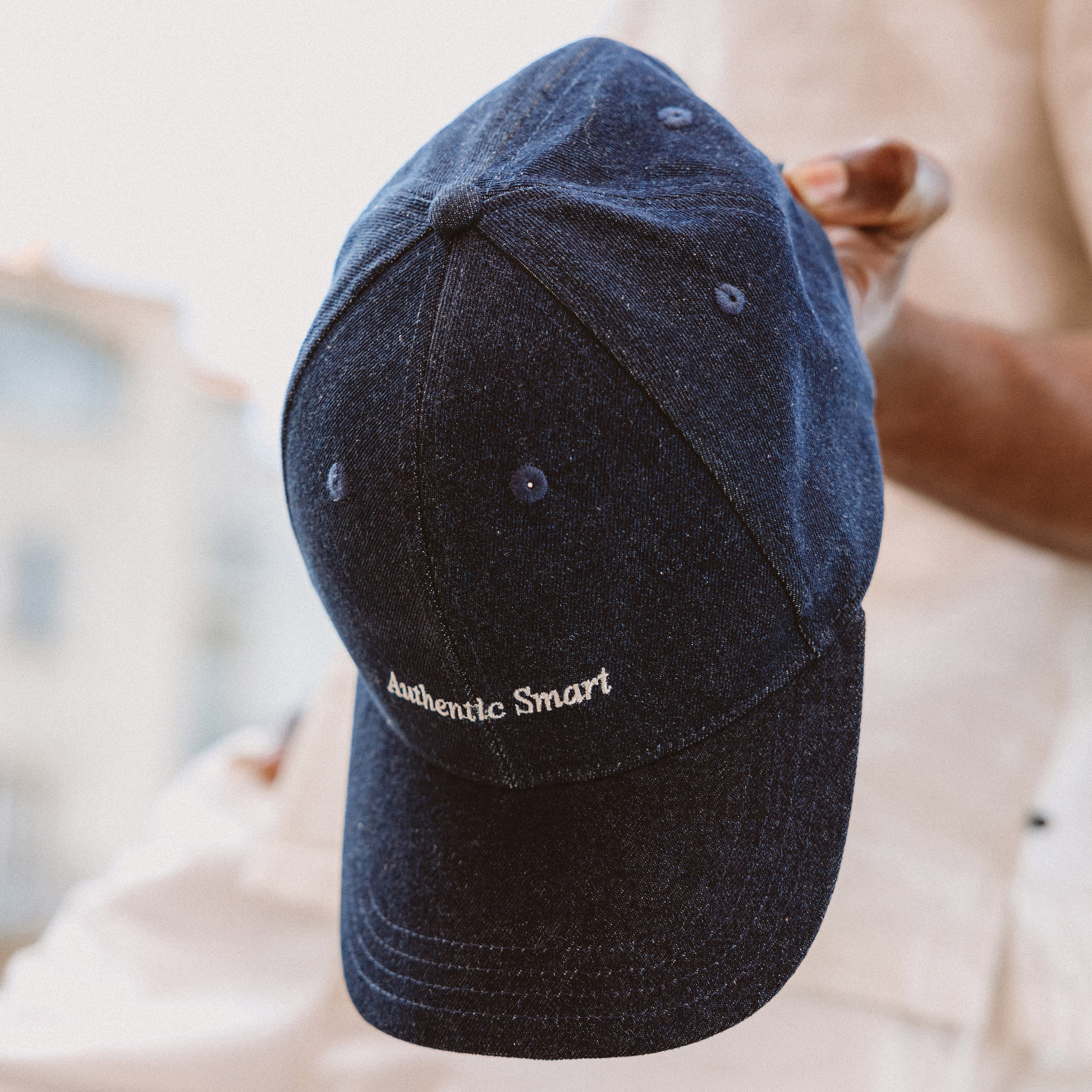 Casquette en jeans coton bleu fonc&eacute; homme