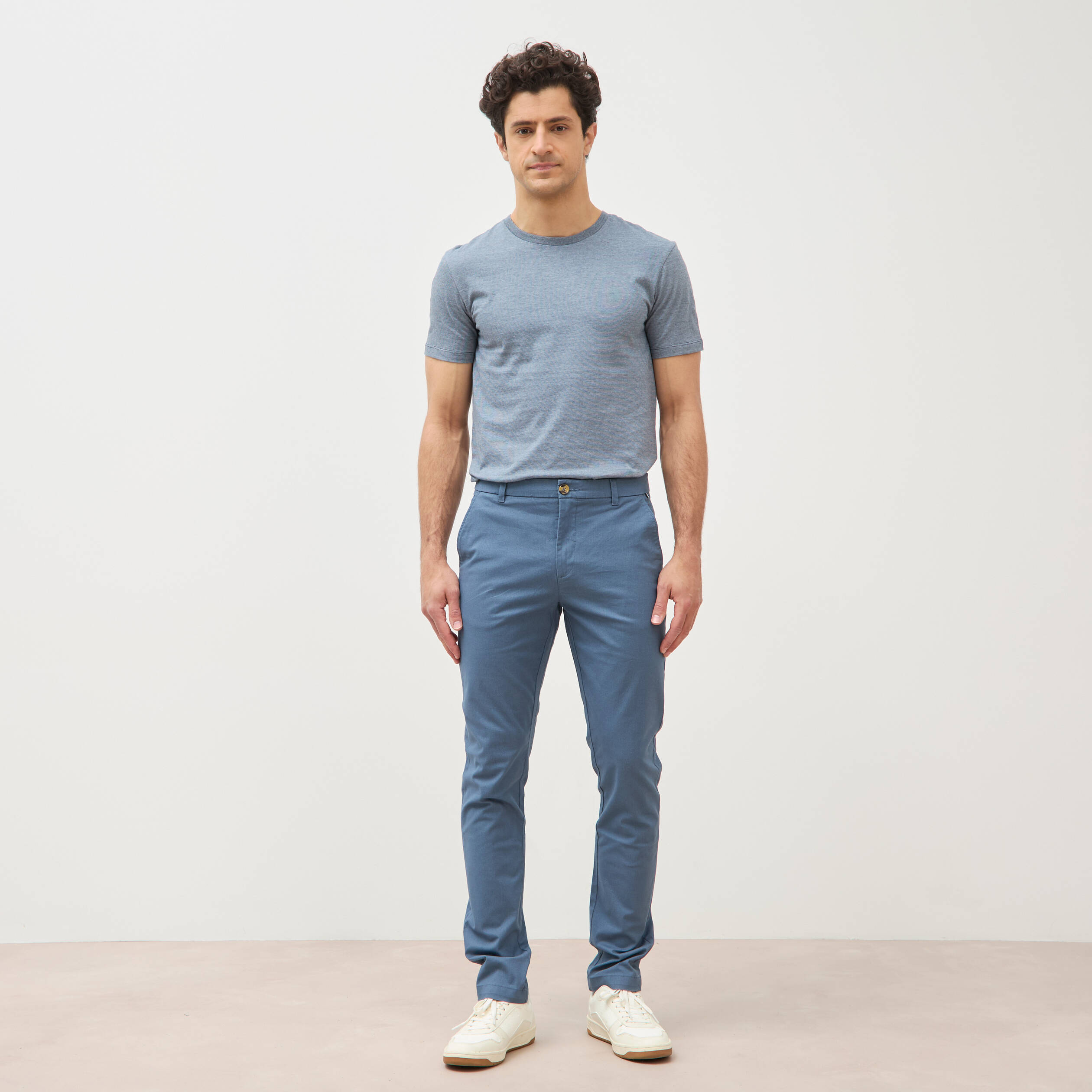 Pantalon chino slim bleu fonc&eacute; homme