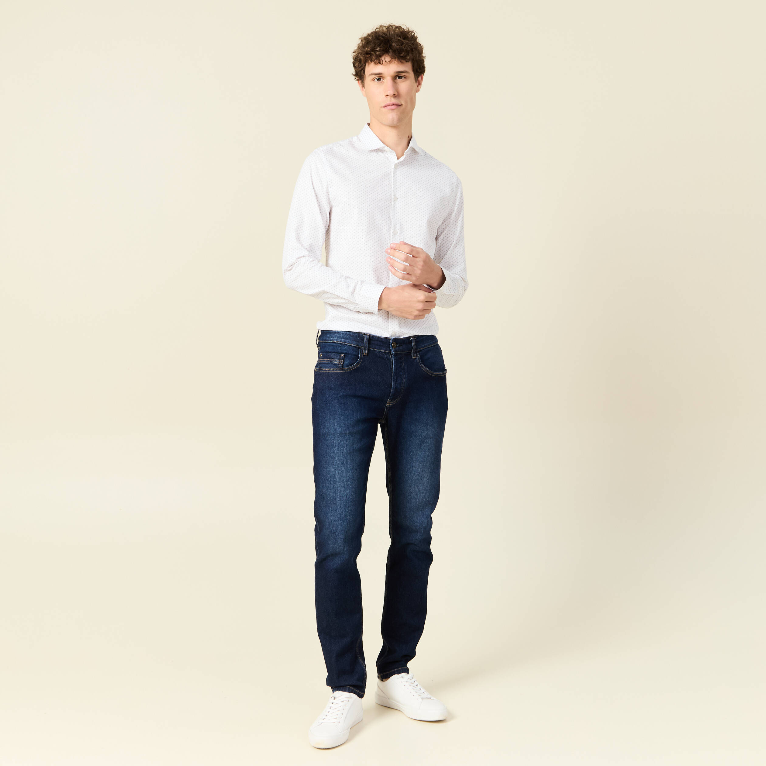 Chemise cintr&eacute;e en coton manches longues blanc homme