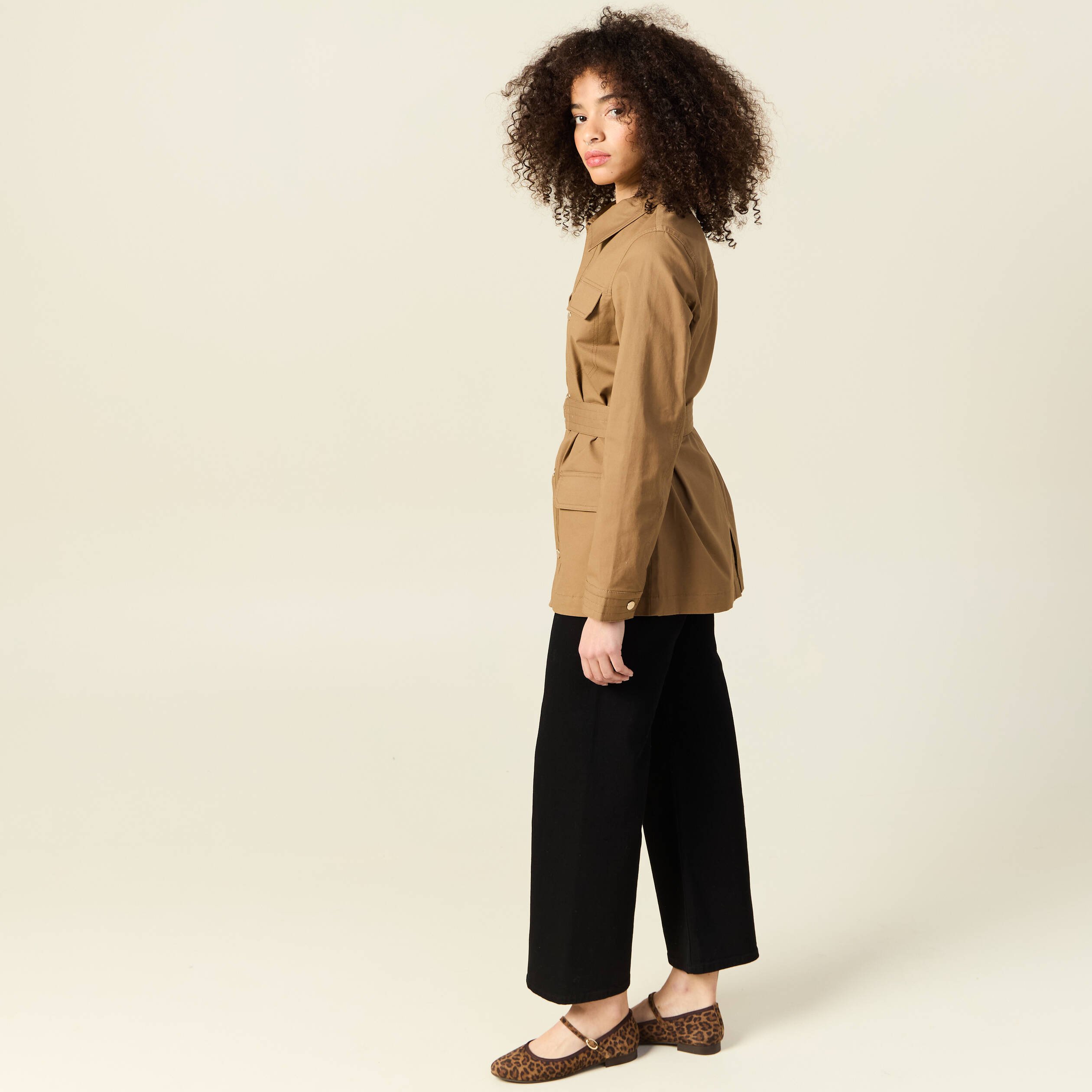 veste saharienne cintree vert kaki femme Veste saharienne cintrée vert kaki femme