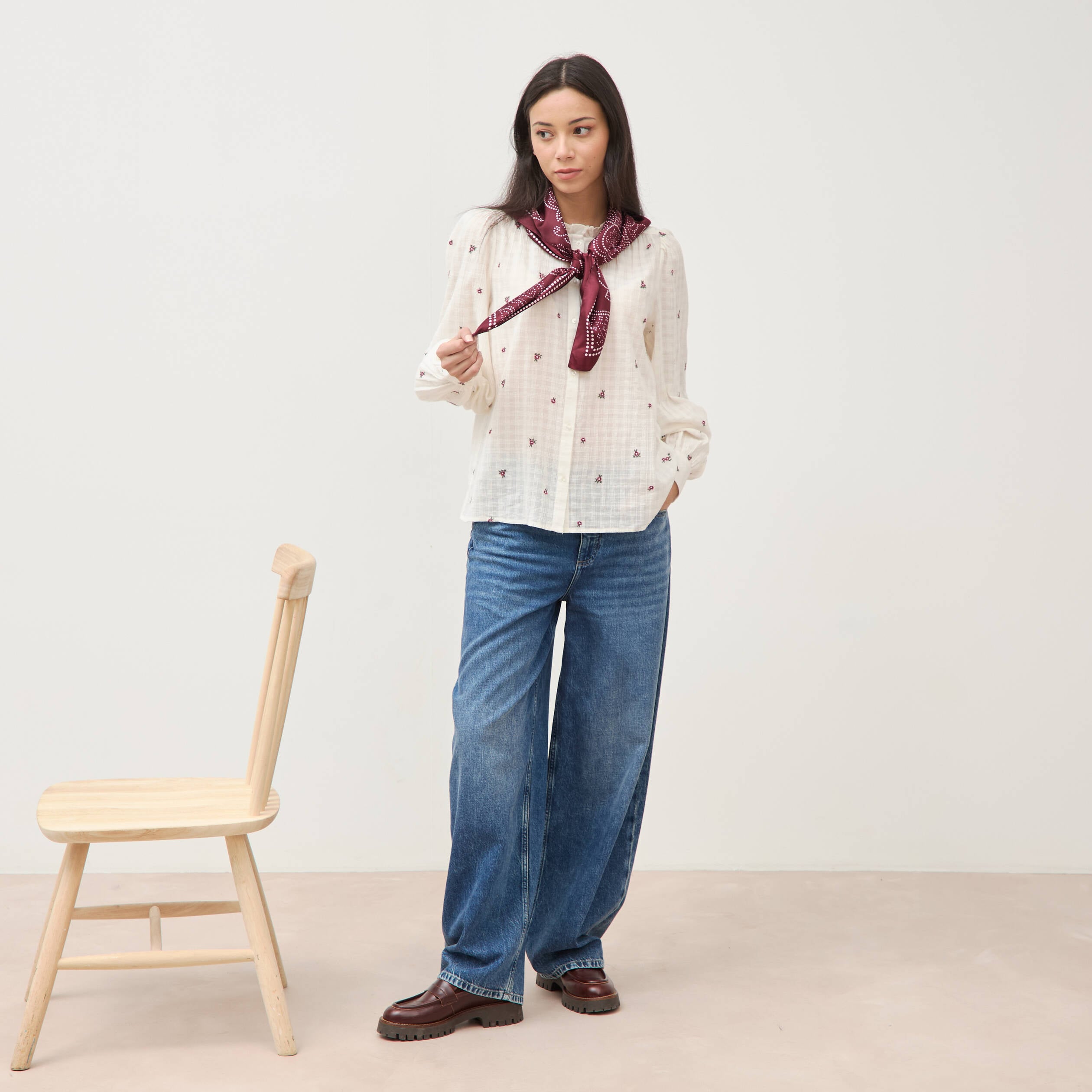 Chemise manches longues en coton brod&eacute;e blanc femme
