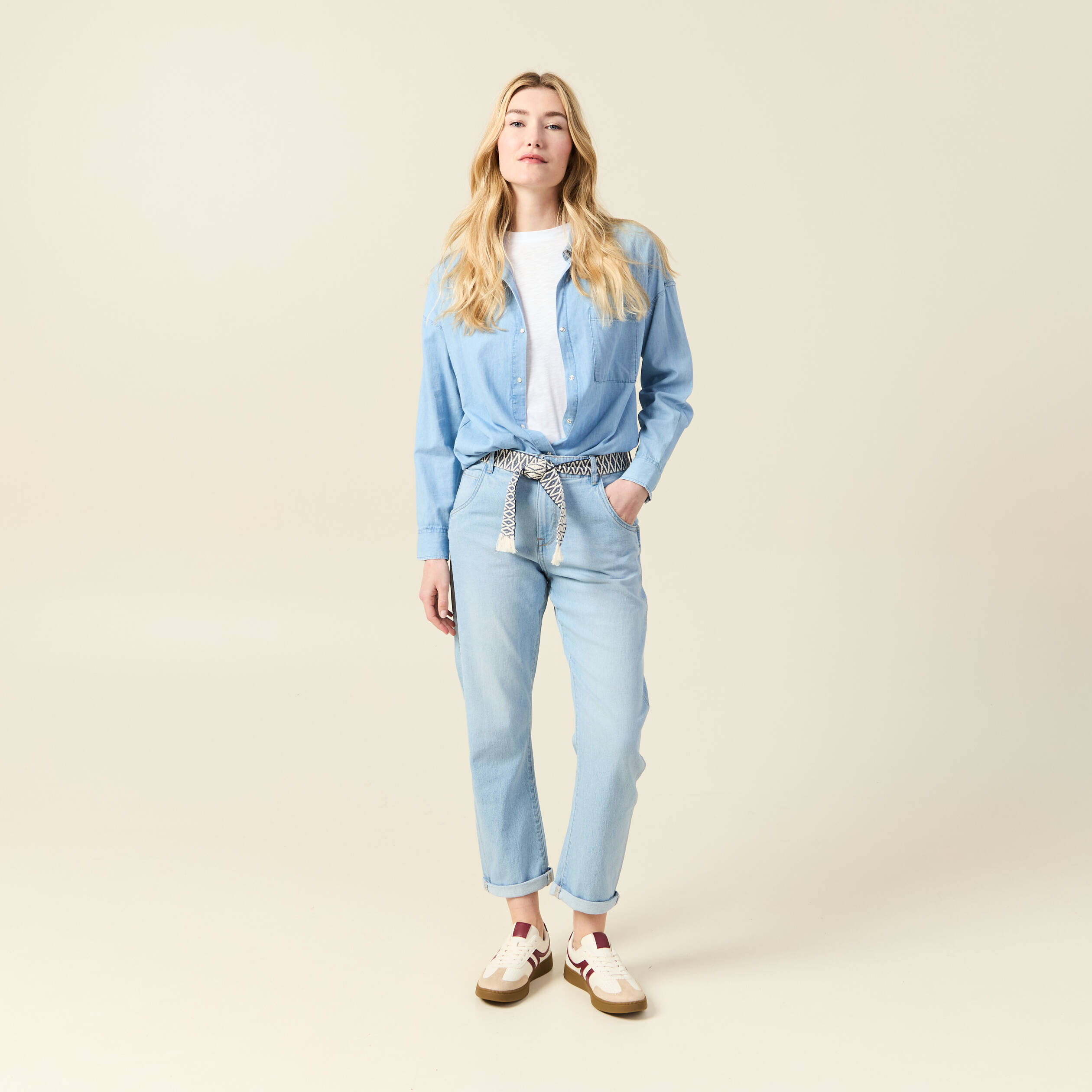 jeans boyfriend ceinture denim bleach femme Jeans boyfriend ceinturé denim bleach femme
