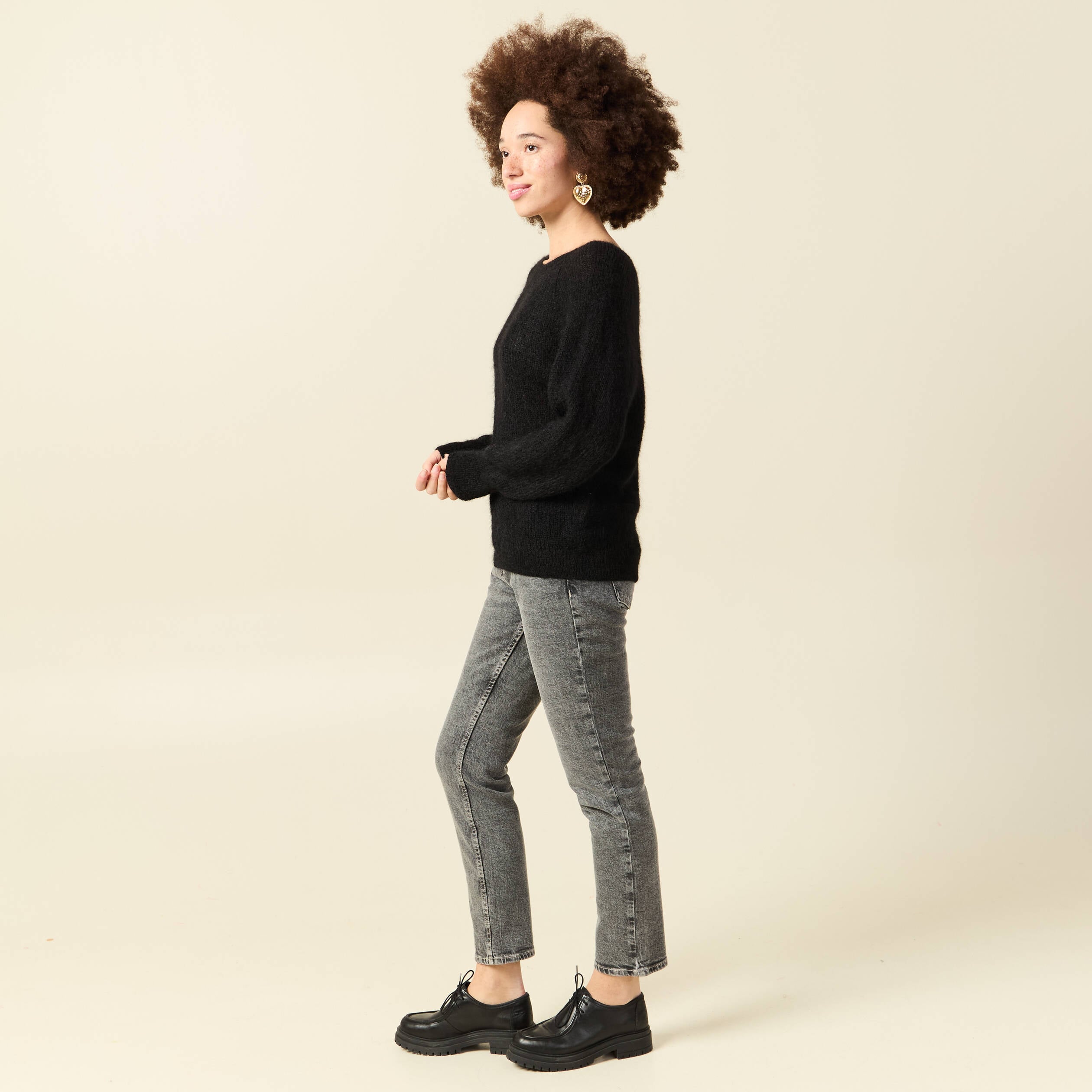 Pull manches longues col rond noir femme