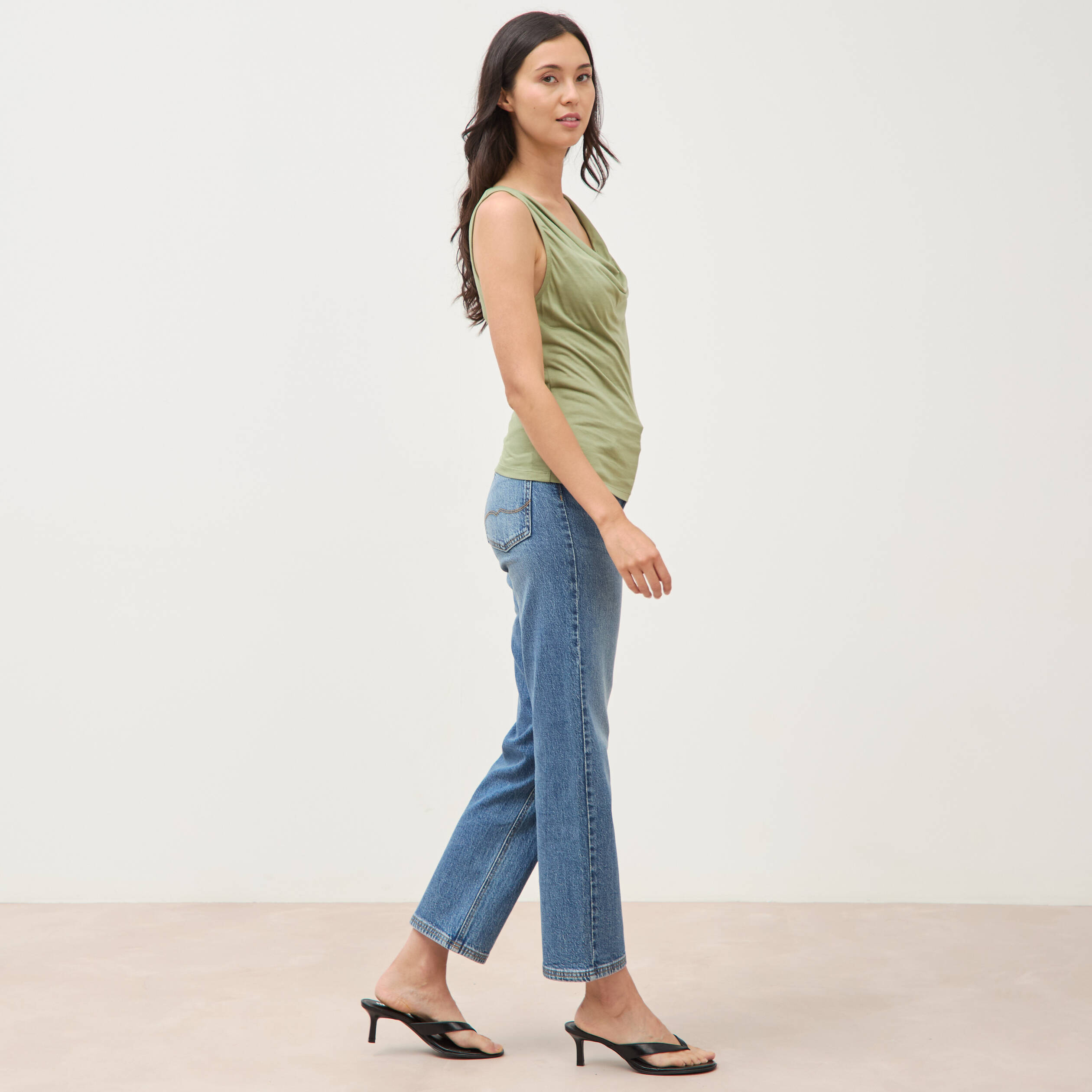 D&eacute;bardeur ajust&eacute; col b&eacute;nitier vert kaki femme