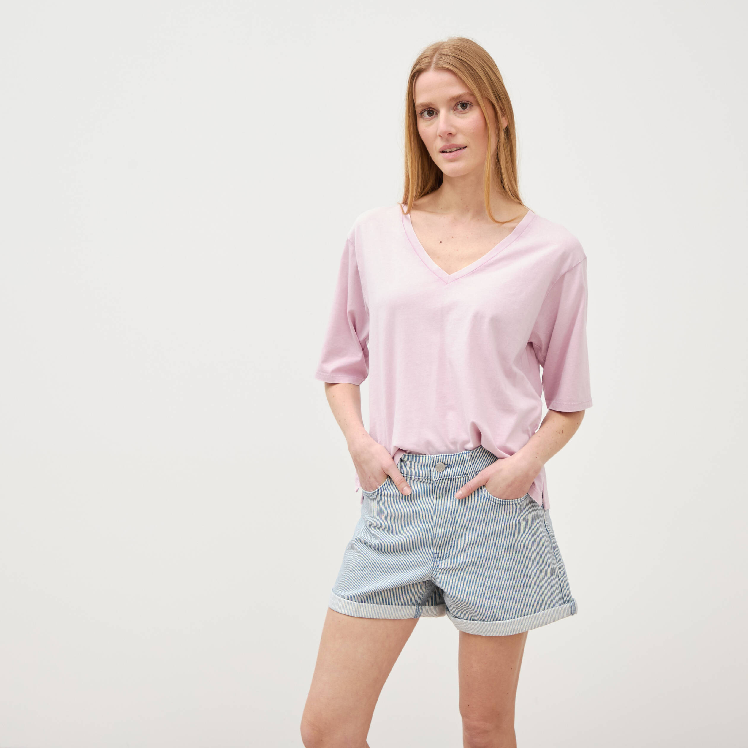 T-shirt col v manches courtes en coton parme femme