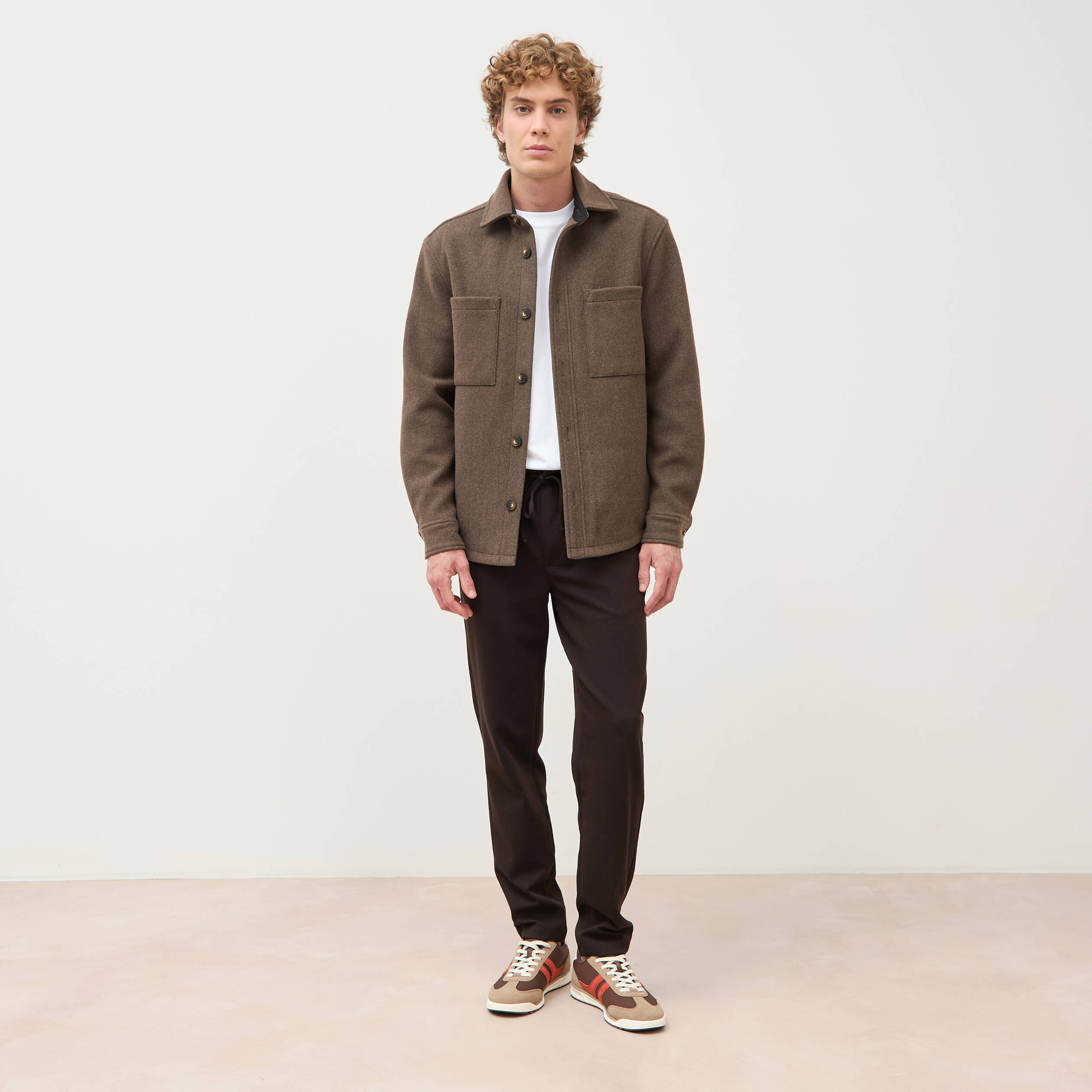 Pantalon chino jogger marron homme