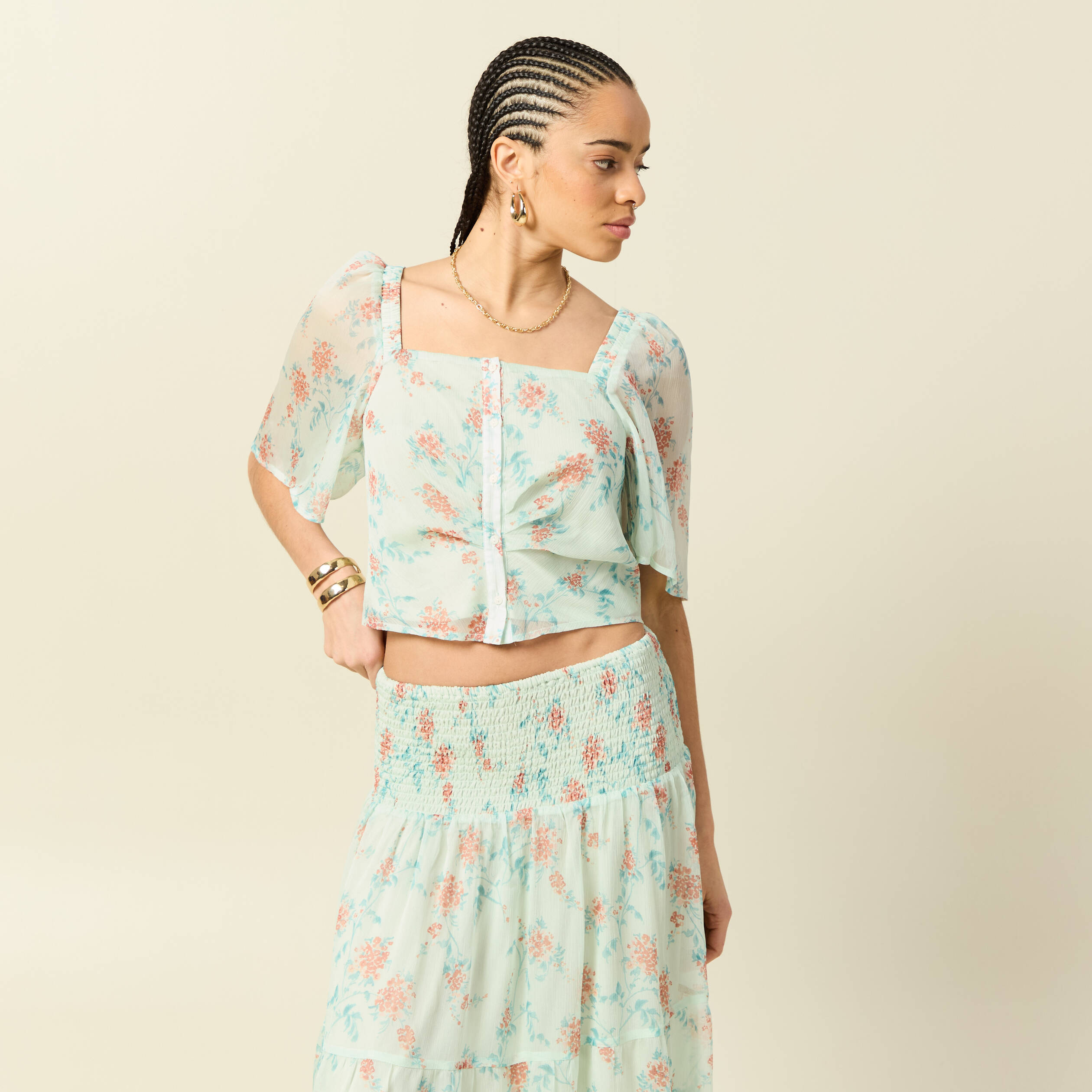 Top cintr&eacute; court voile col carr&eacute; vert pastel femme