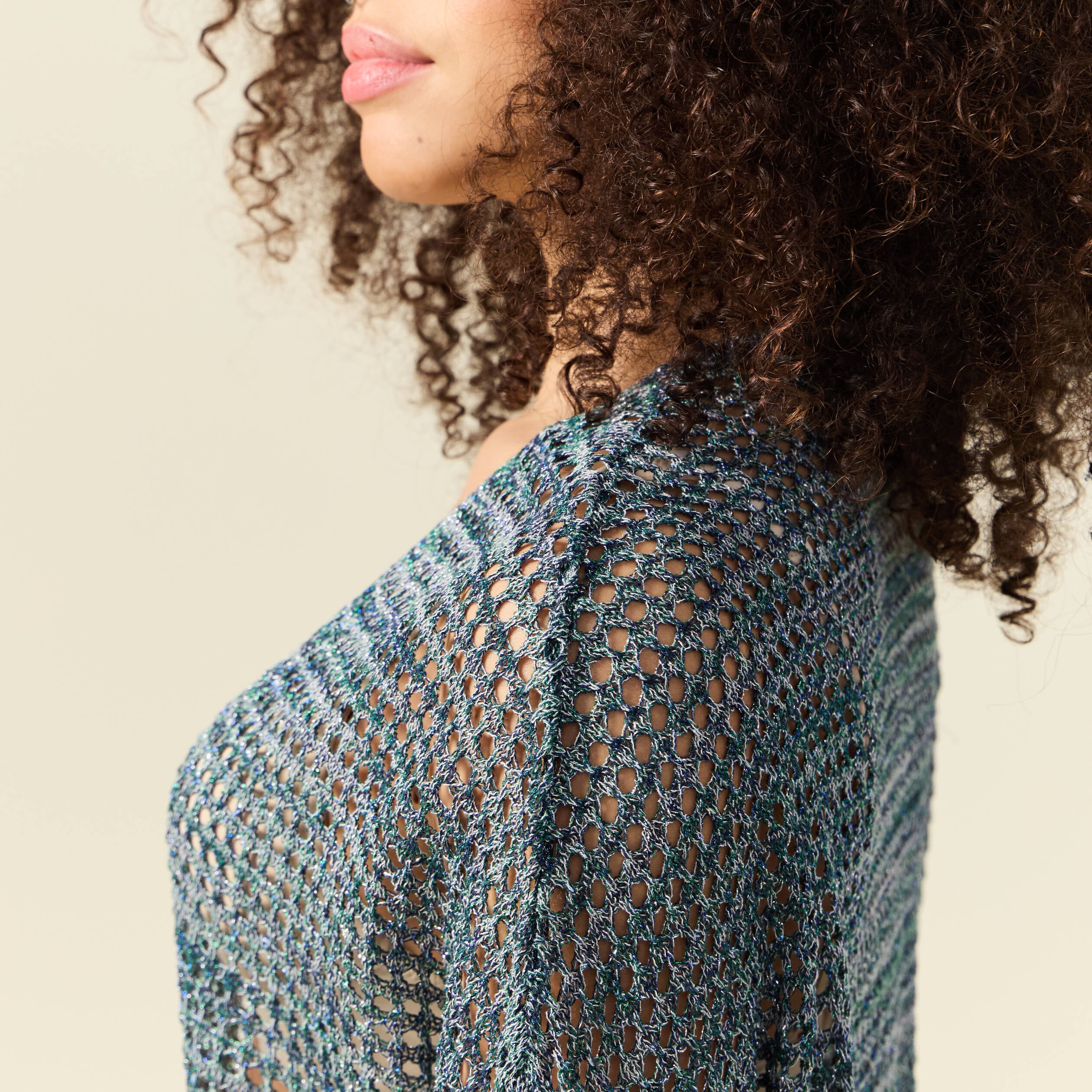 Pull manches courtes ajour&eacute; bleu clair femme