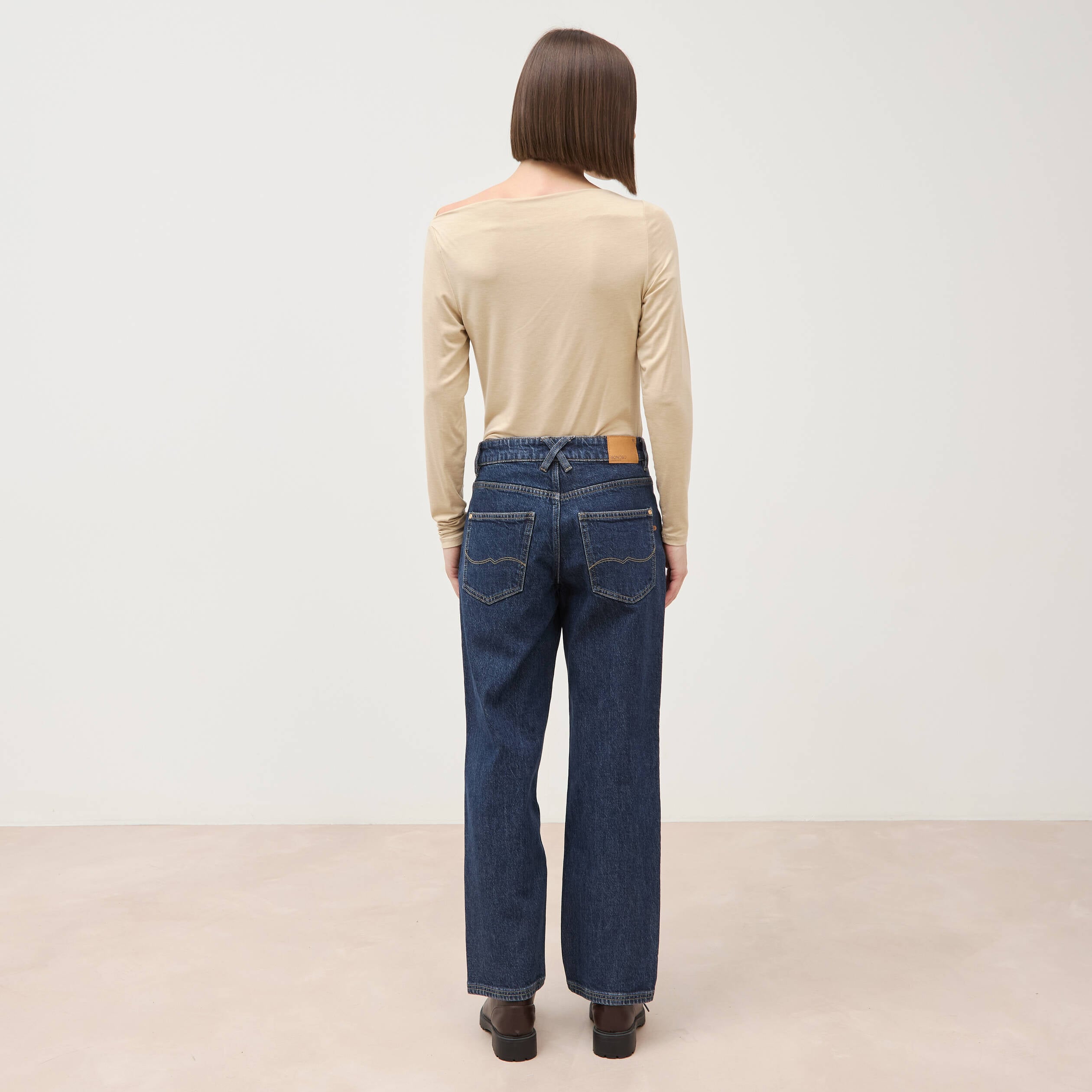 Jeans straight 7/8&egrave;me taille haute denim brut femme