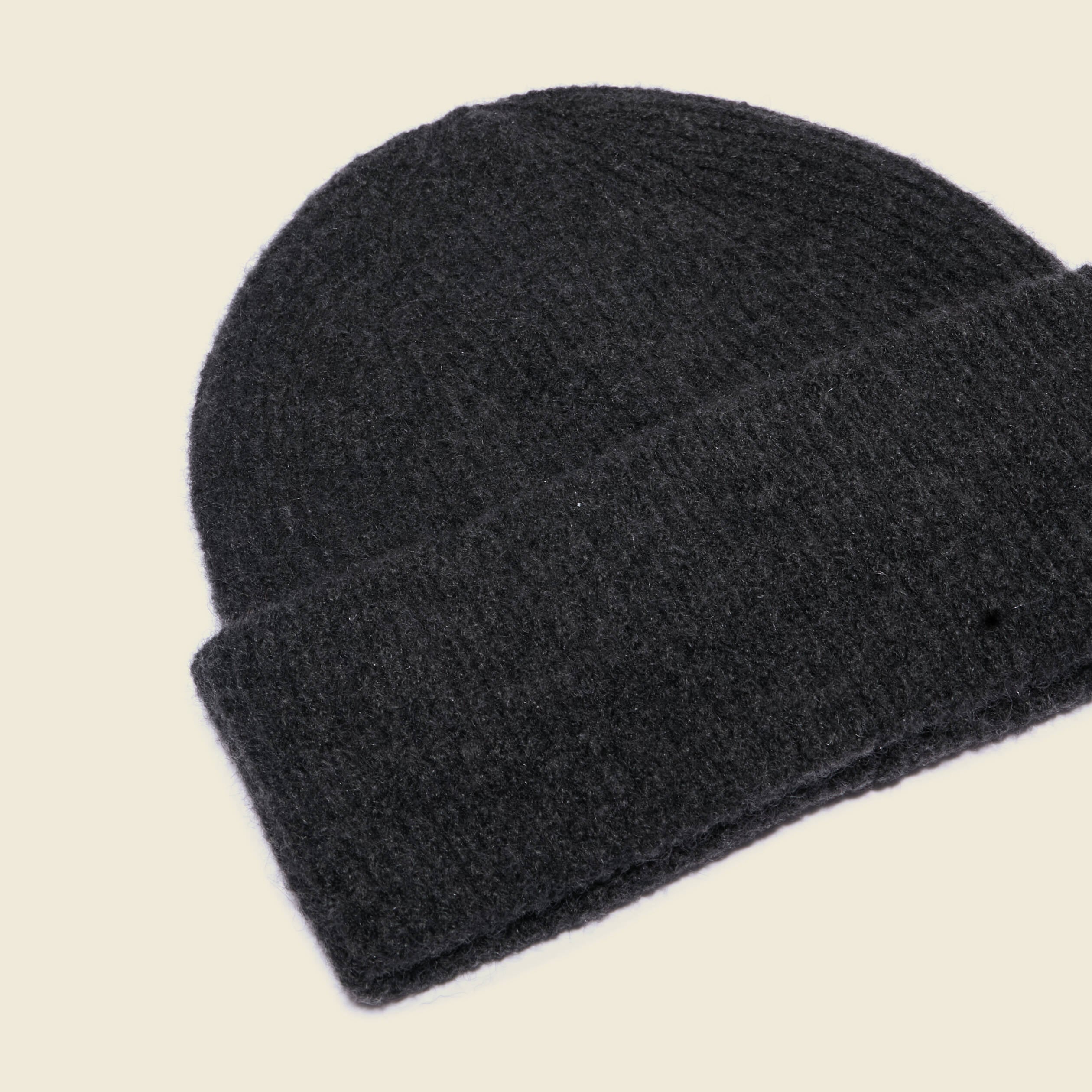 Bonnet gris fonc&eacute; femme