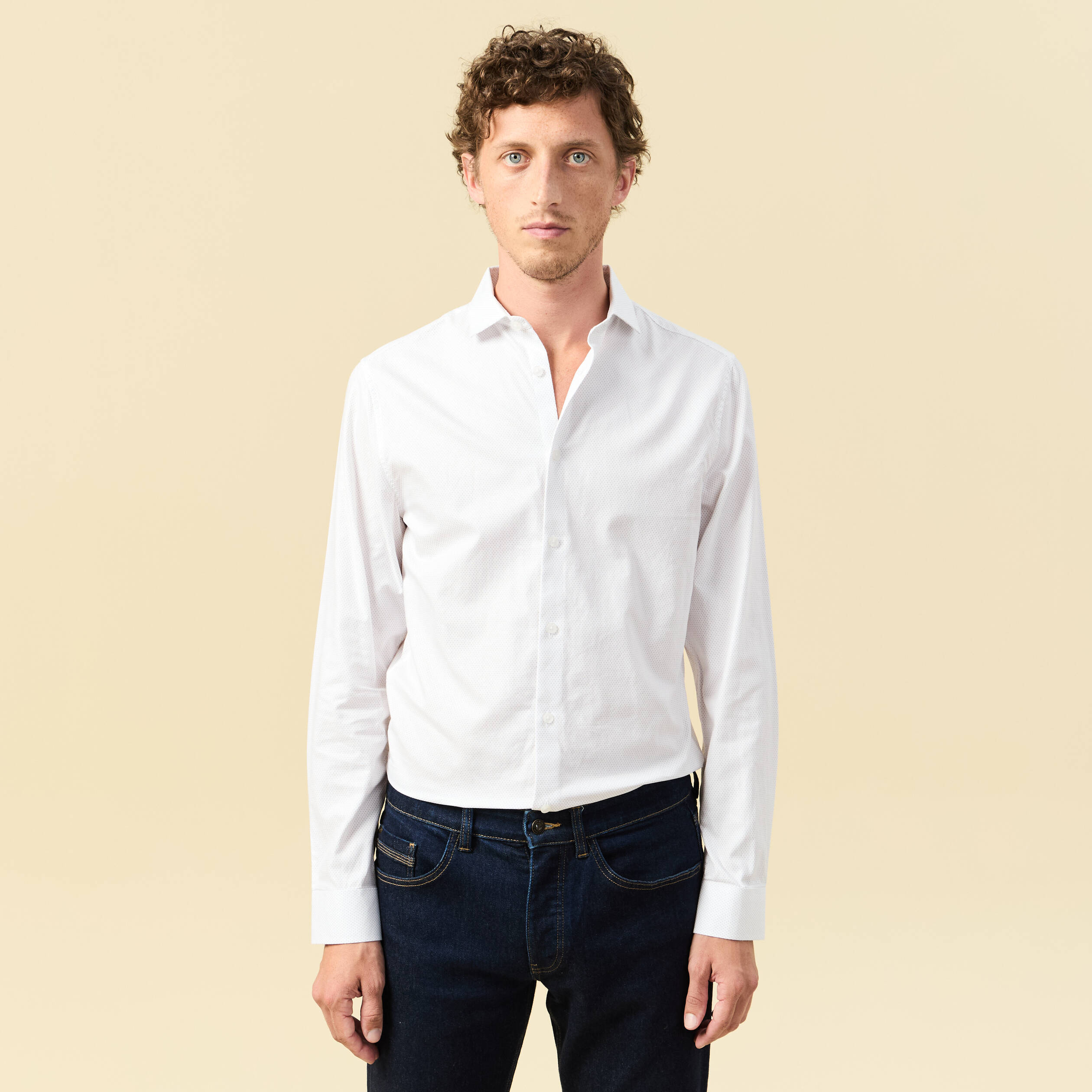 Chemise cintr&eacute;e en coton manches longues blanc homme
