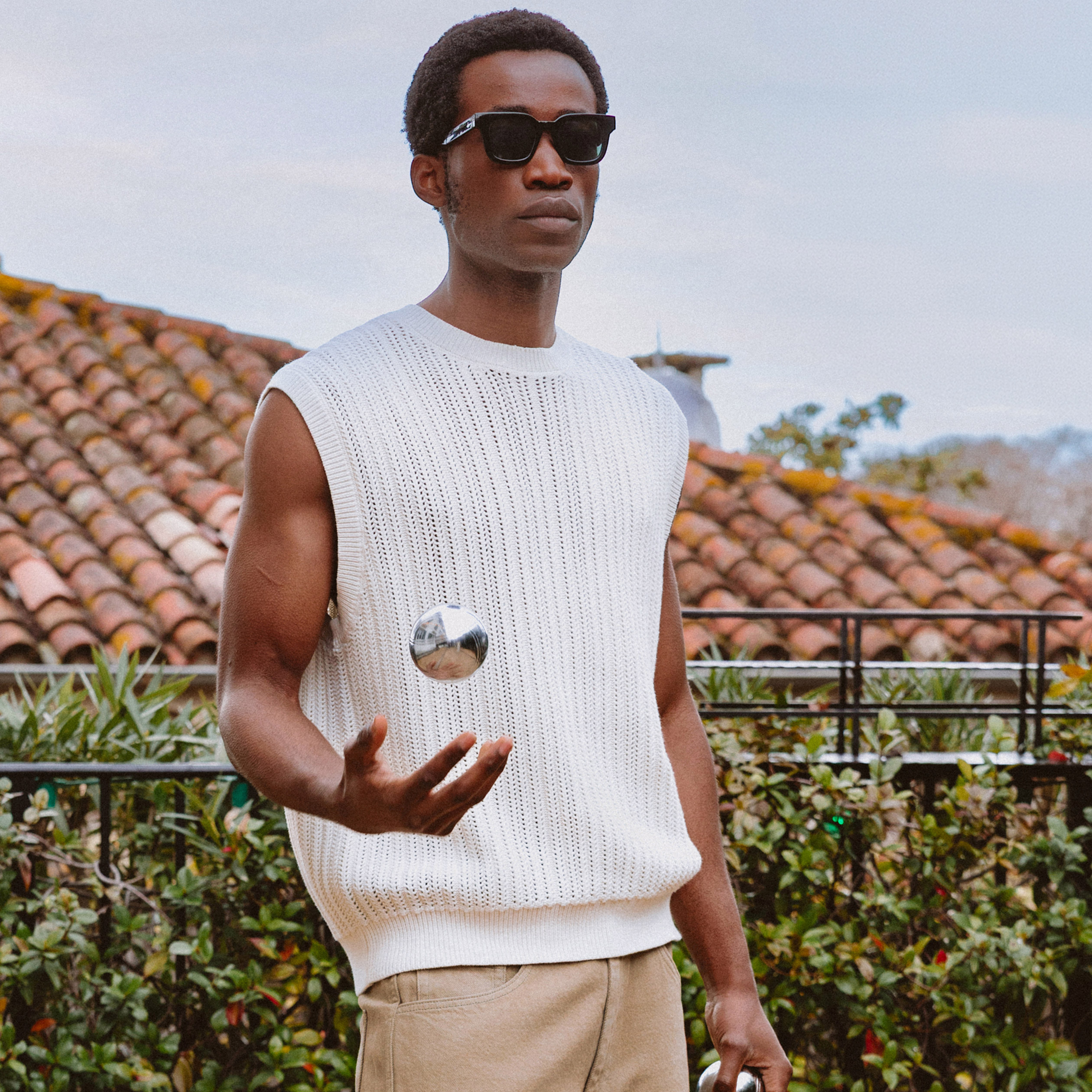 Pull sans manches col rond en coton ecru homme