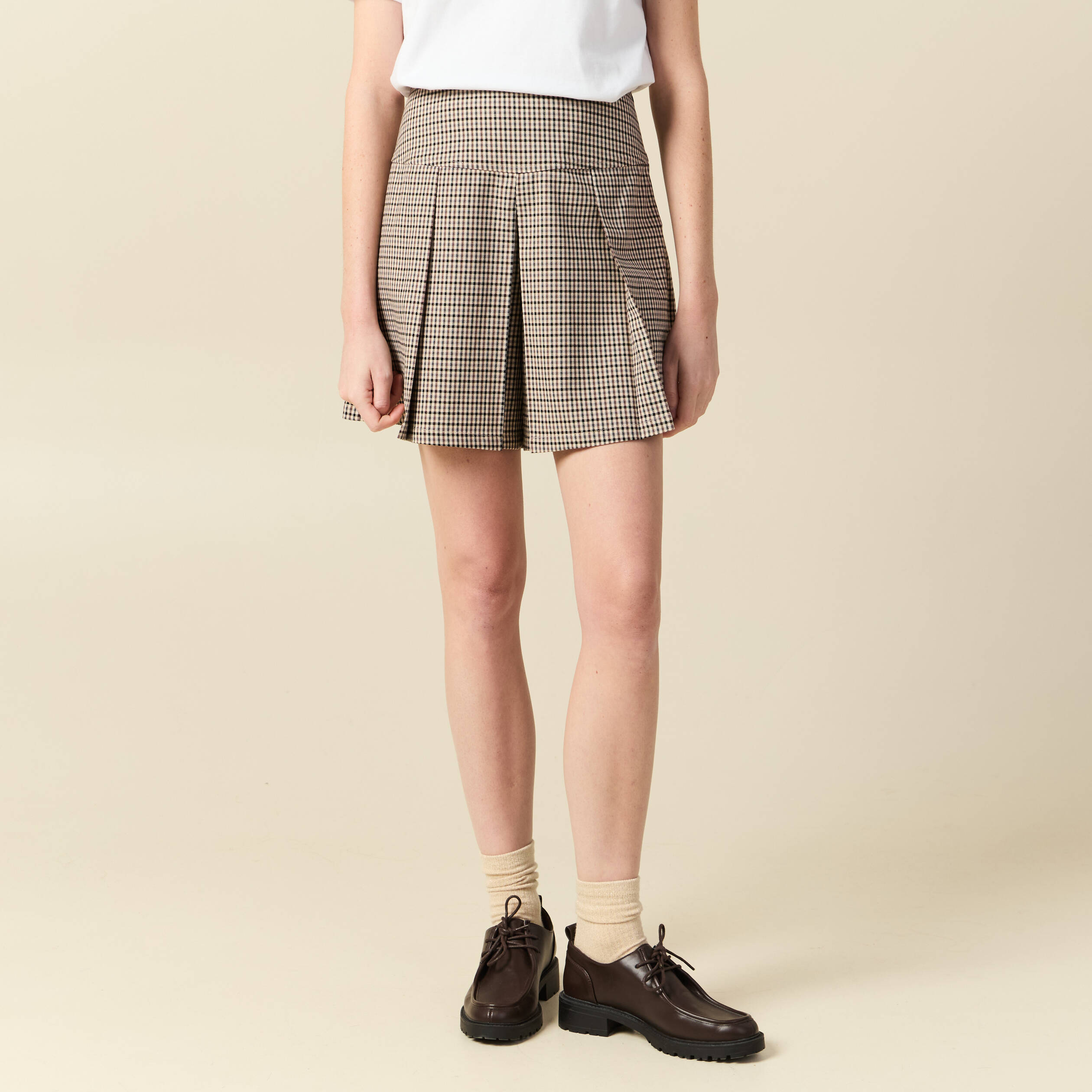 Short pliss&eacute; taille haute fluide marron femme