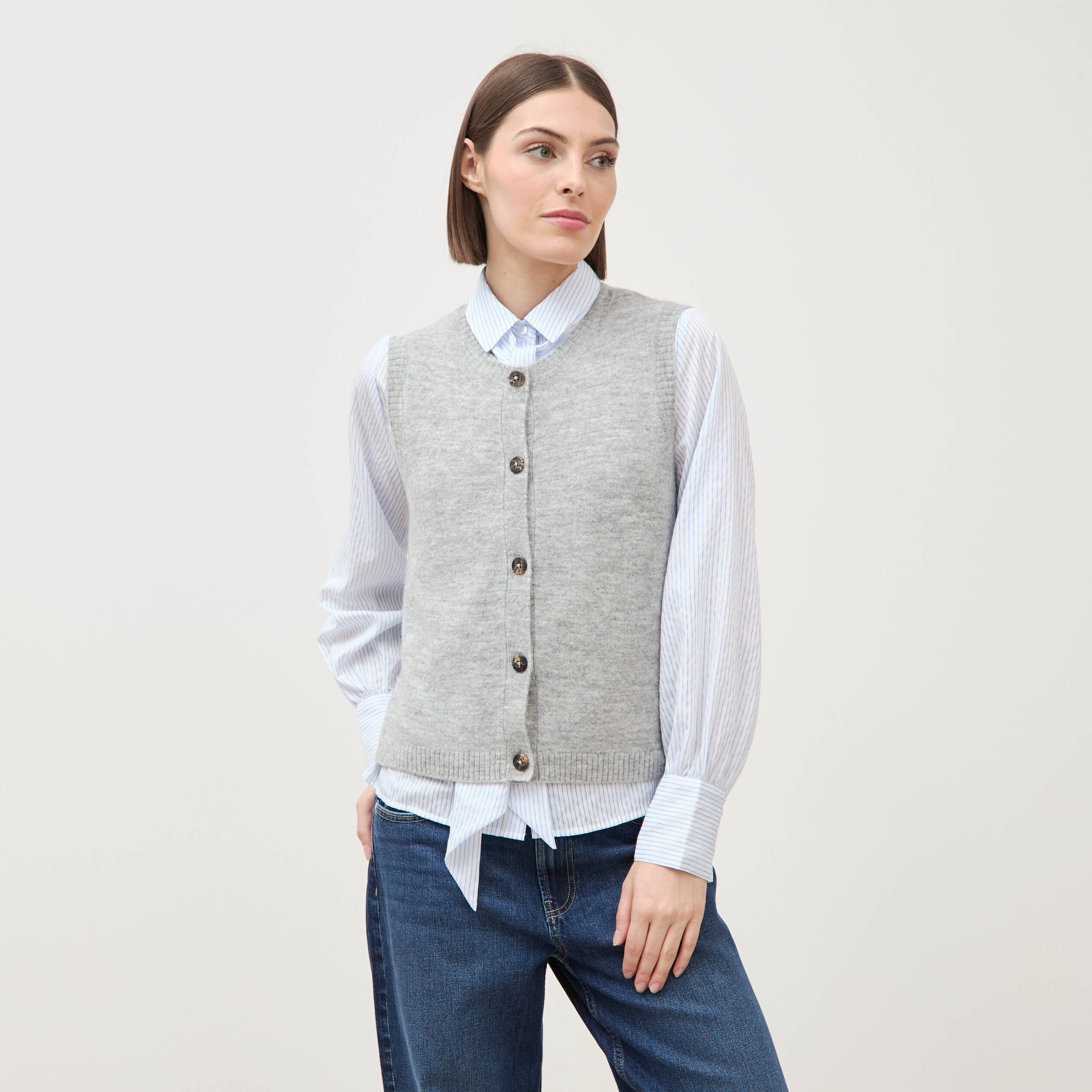 Pull droit court sans manches col rond gris femme