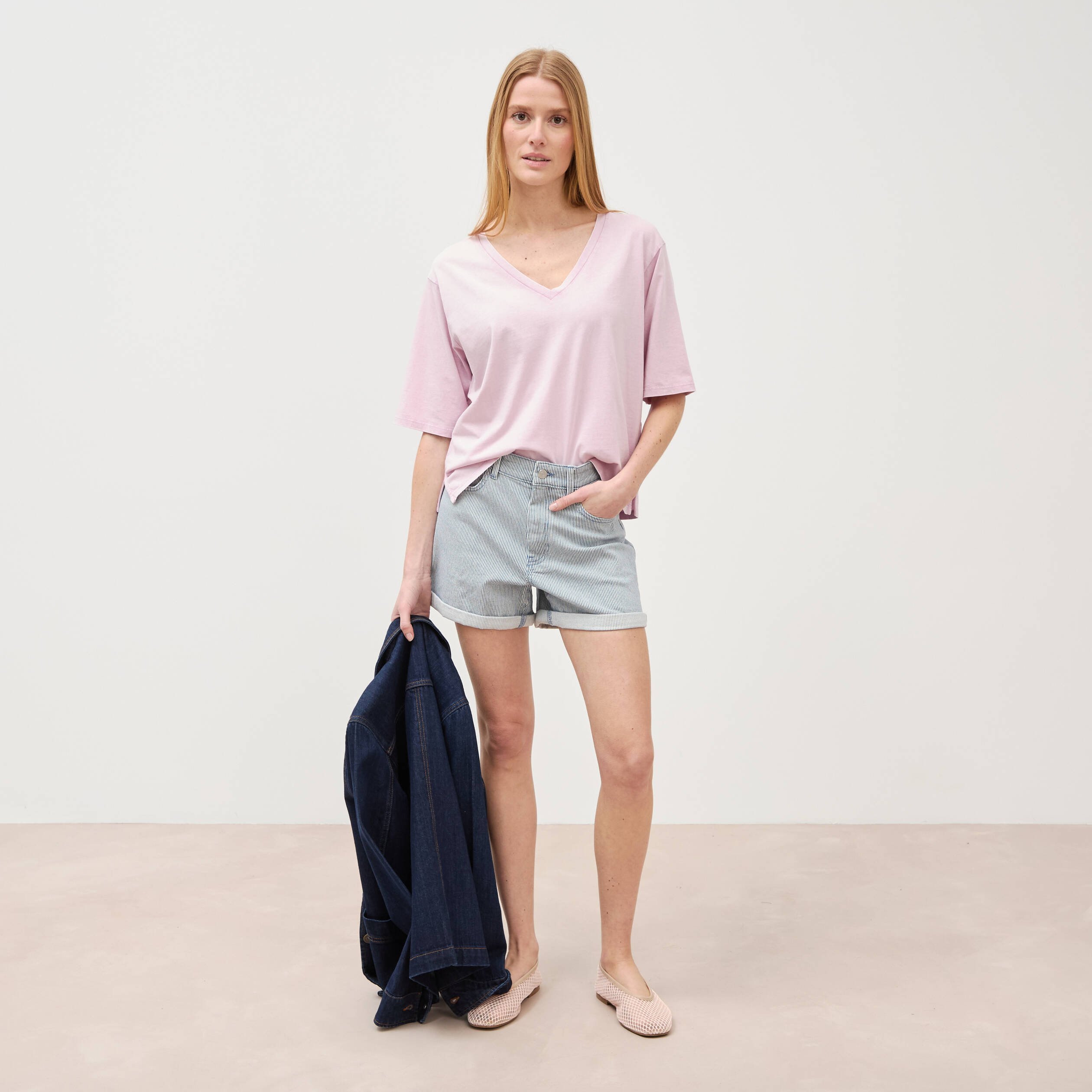 T-shirt col v manches courtes en coton parme femme