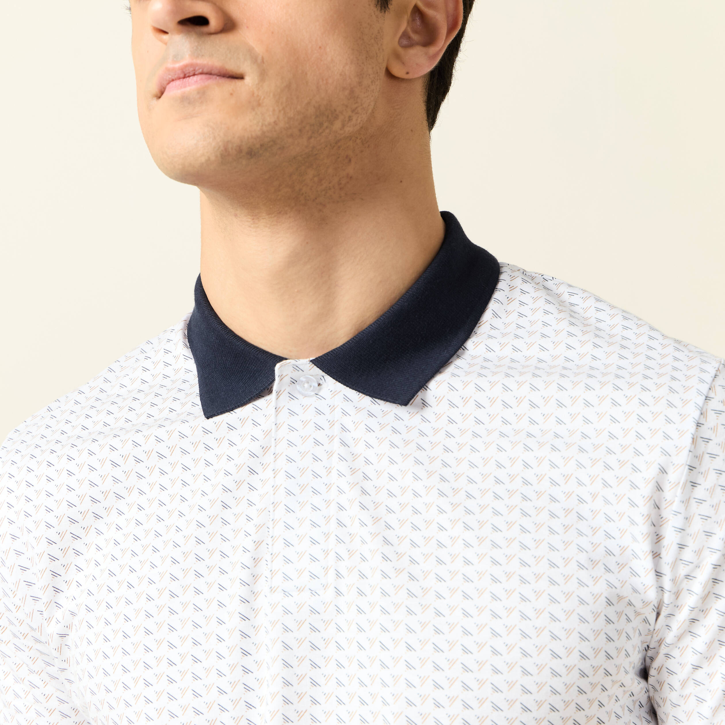 Polo cintr&eacute; en coton manches courtes blanc homme