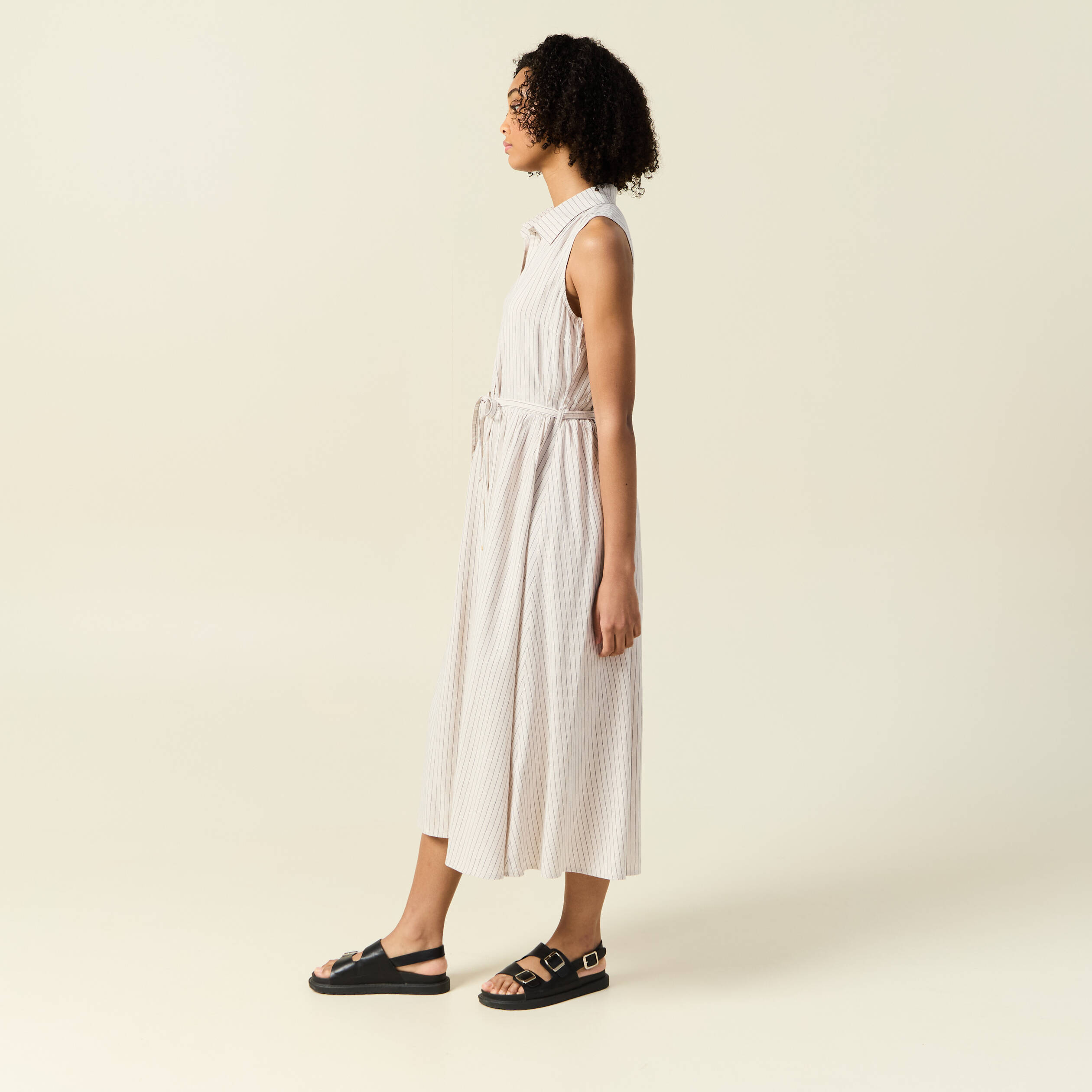 robe longue evasee ceinturee blanc femme Robe longue évasée ceinturée blanc femme