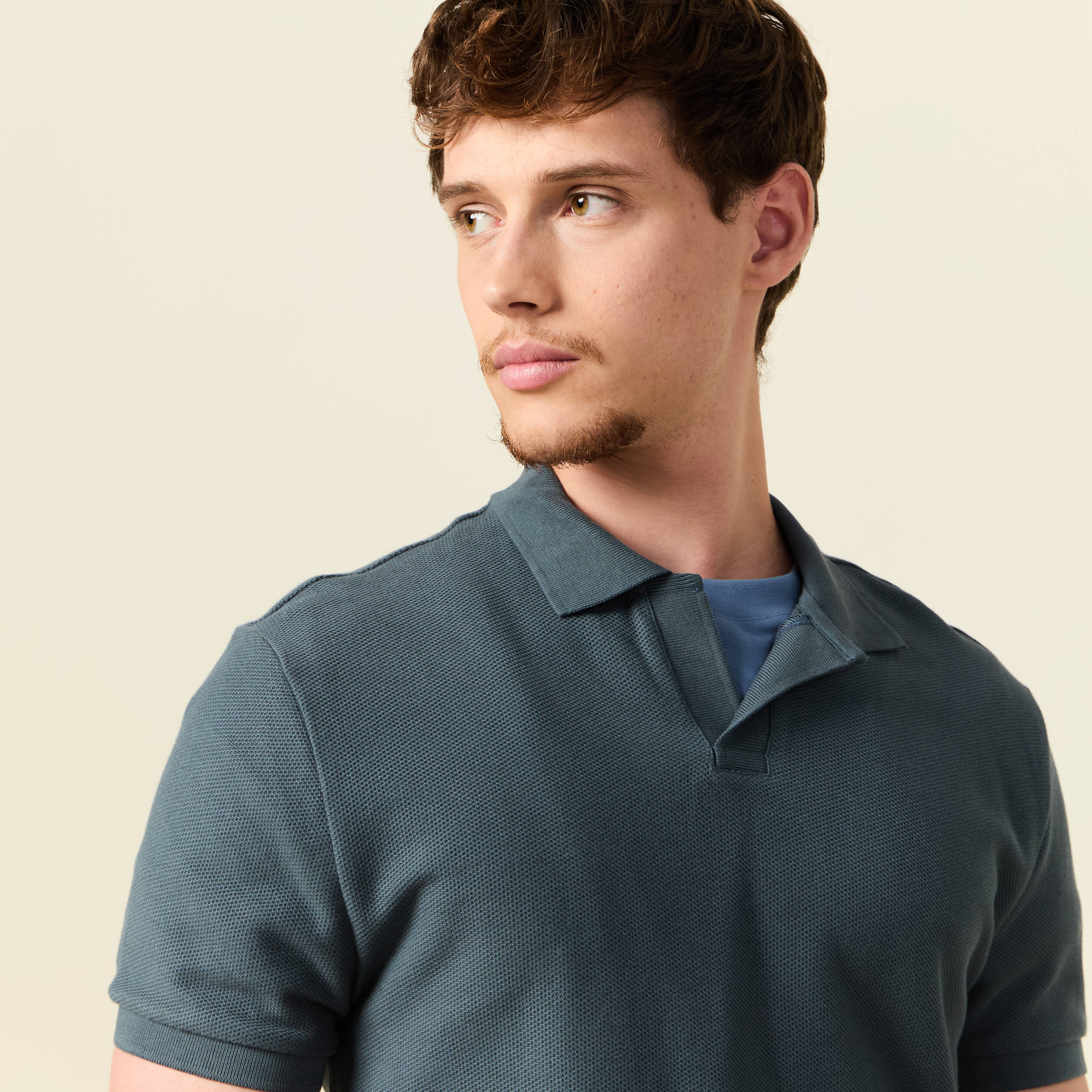 Polo cintré manches courtes en coton vert foncé homme