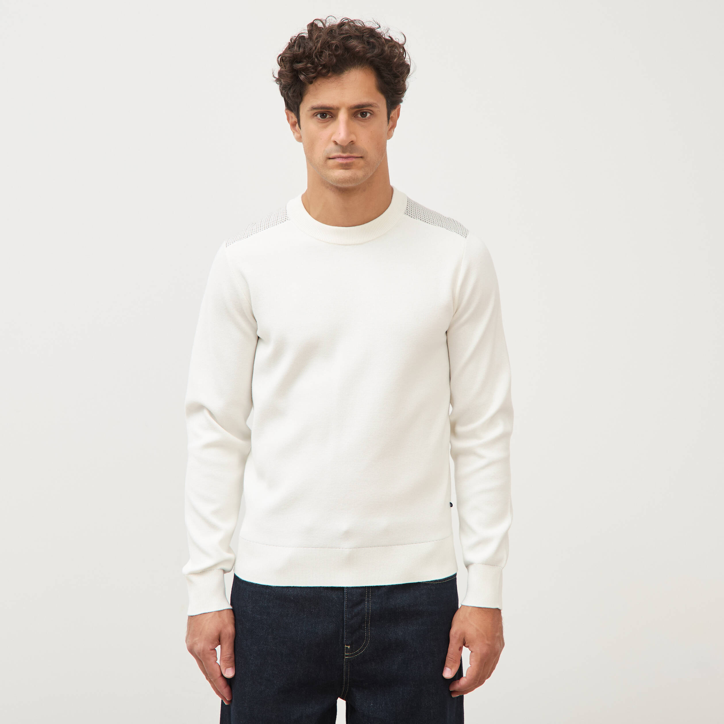 Pull droit fin col rond manches longues ecru homme