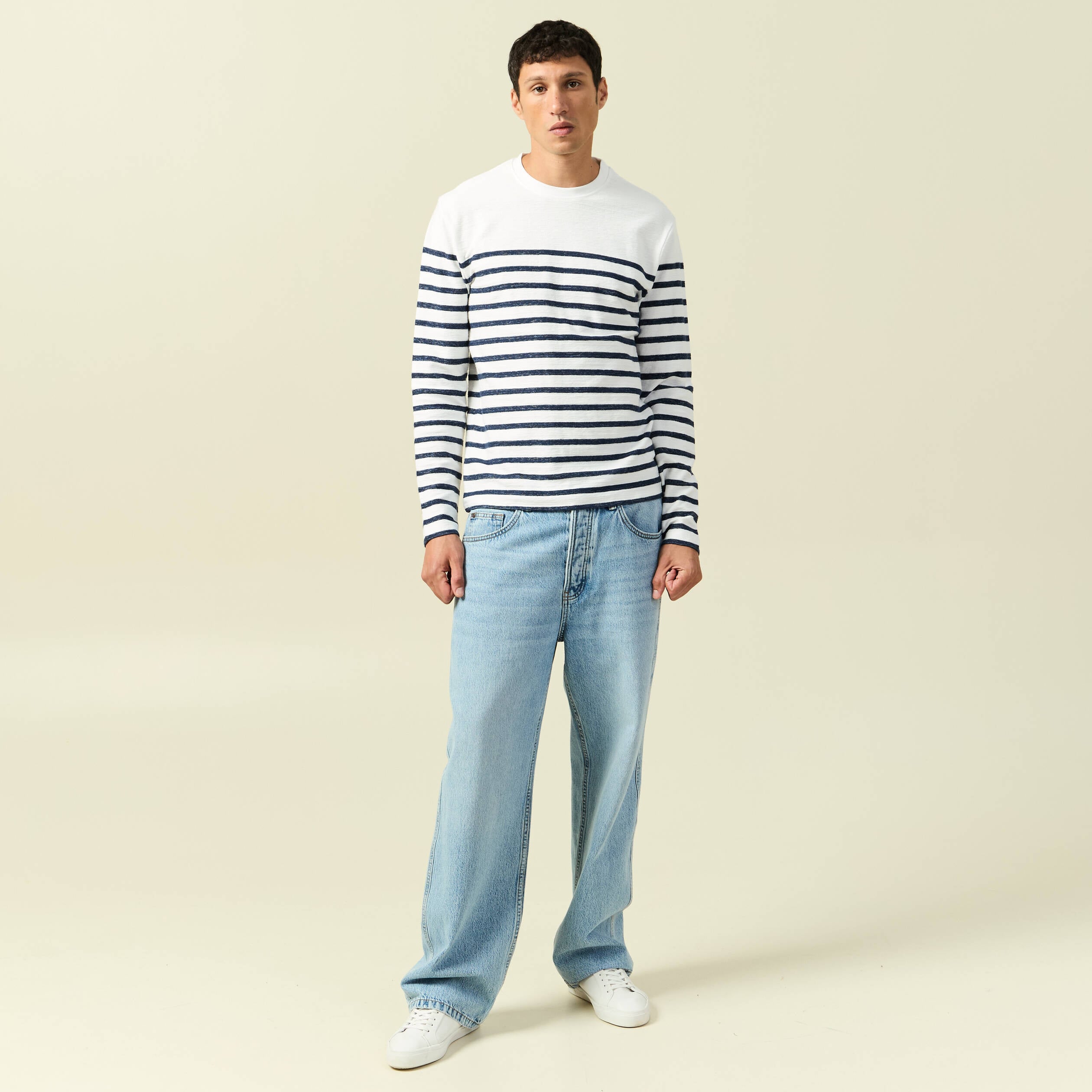 T-shirt ajust&eacute; col rond manches longues ecru homme