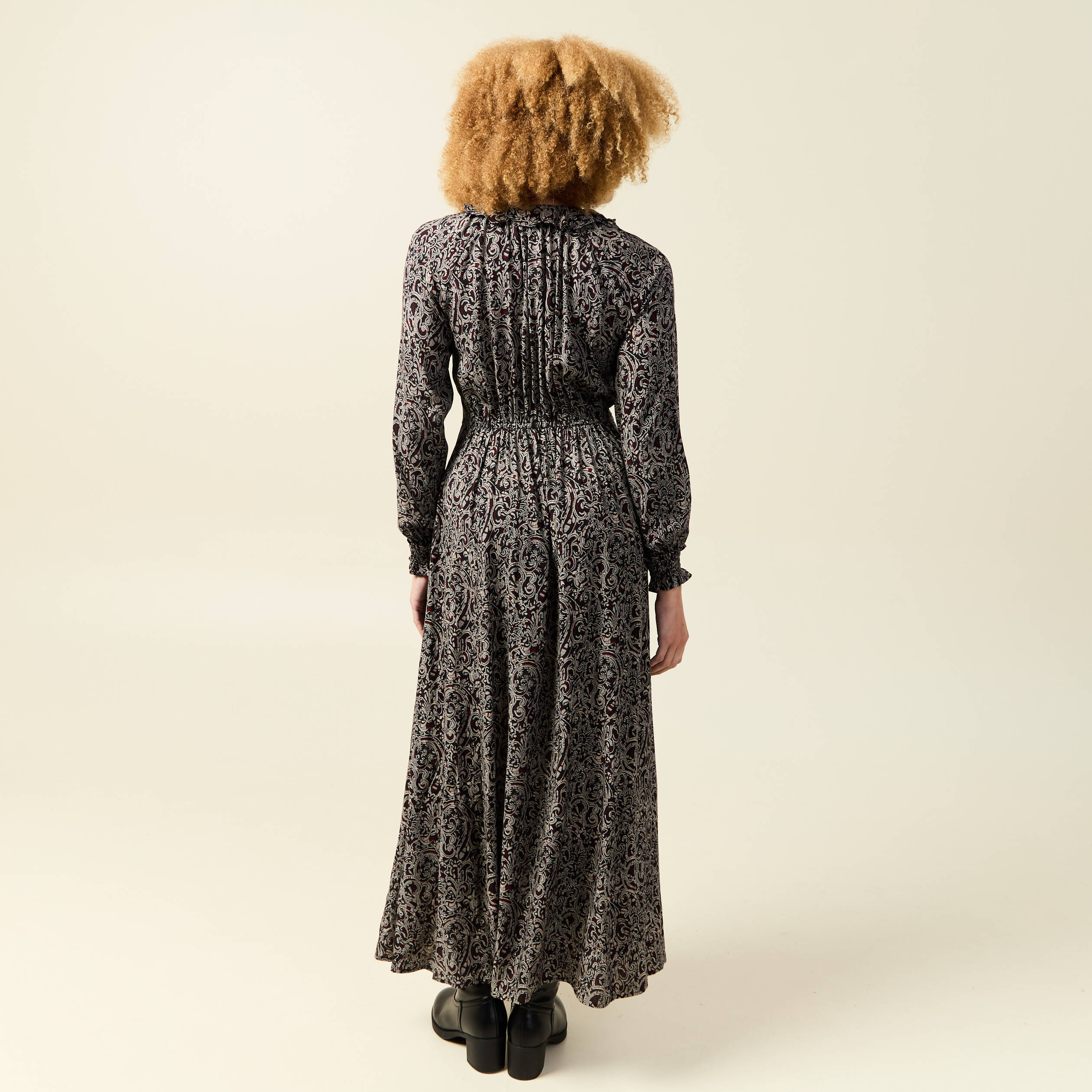 Robe manches longues noir femme